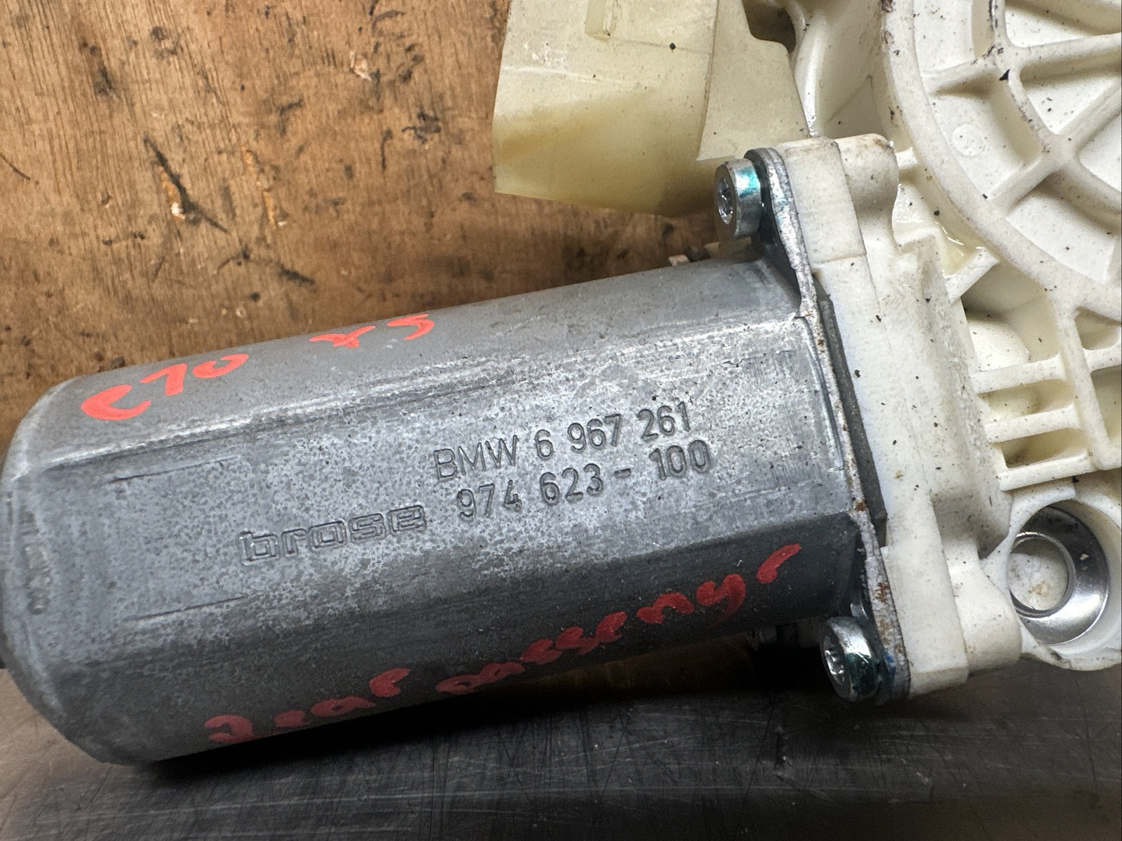 BMW X5 E70 2008 WINDOW MOTOR REAR LEFT PASSENGER SIDE NEARSIDE 6967261