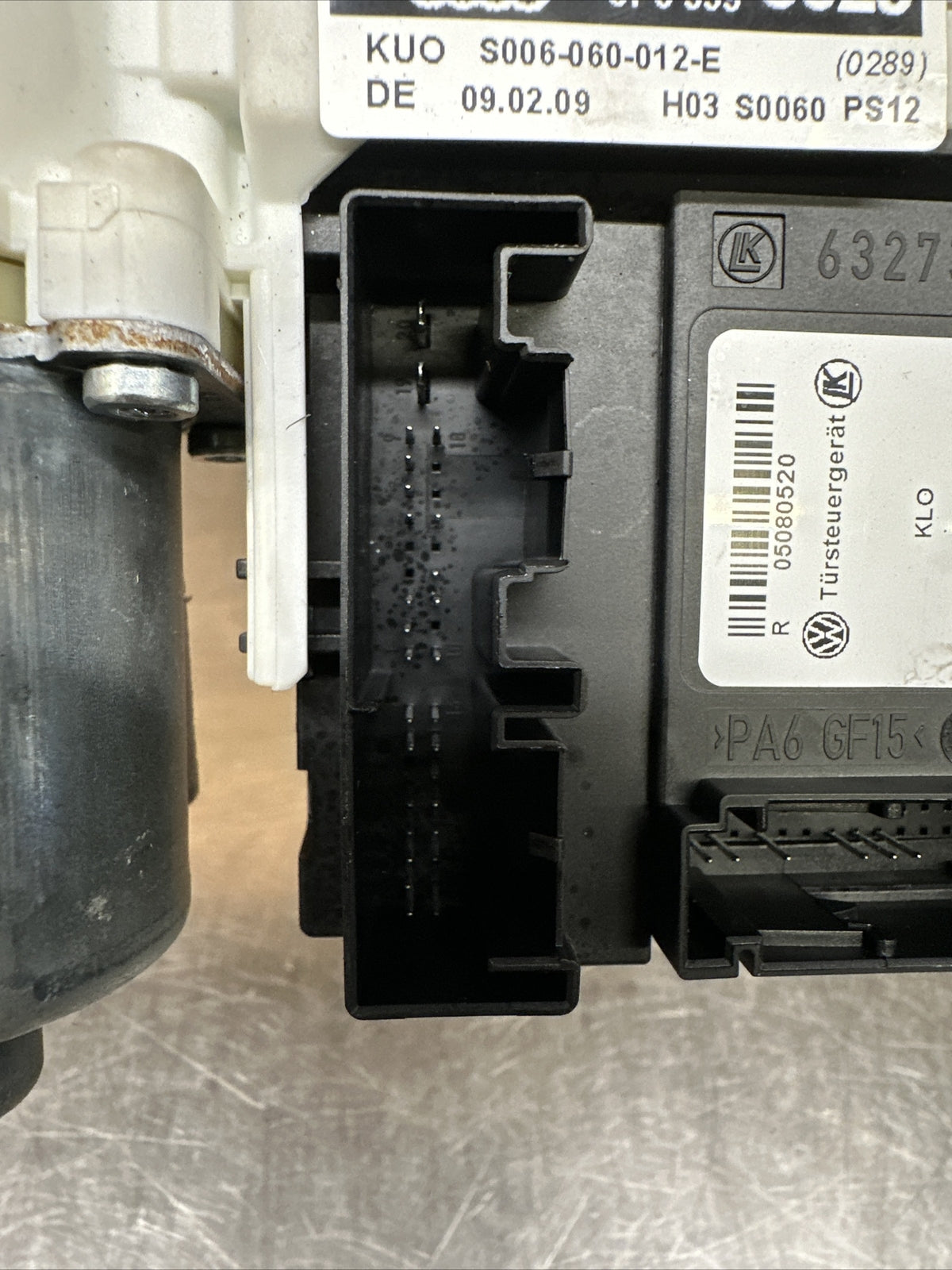 AUDI A3 S3 RS3 8P highline front passenger WINDOW MOTOR - 8P0959802J 04-12. A352
