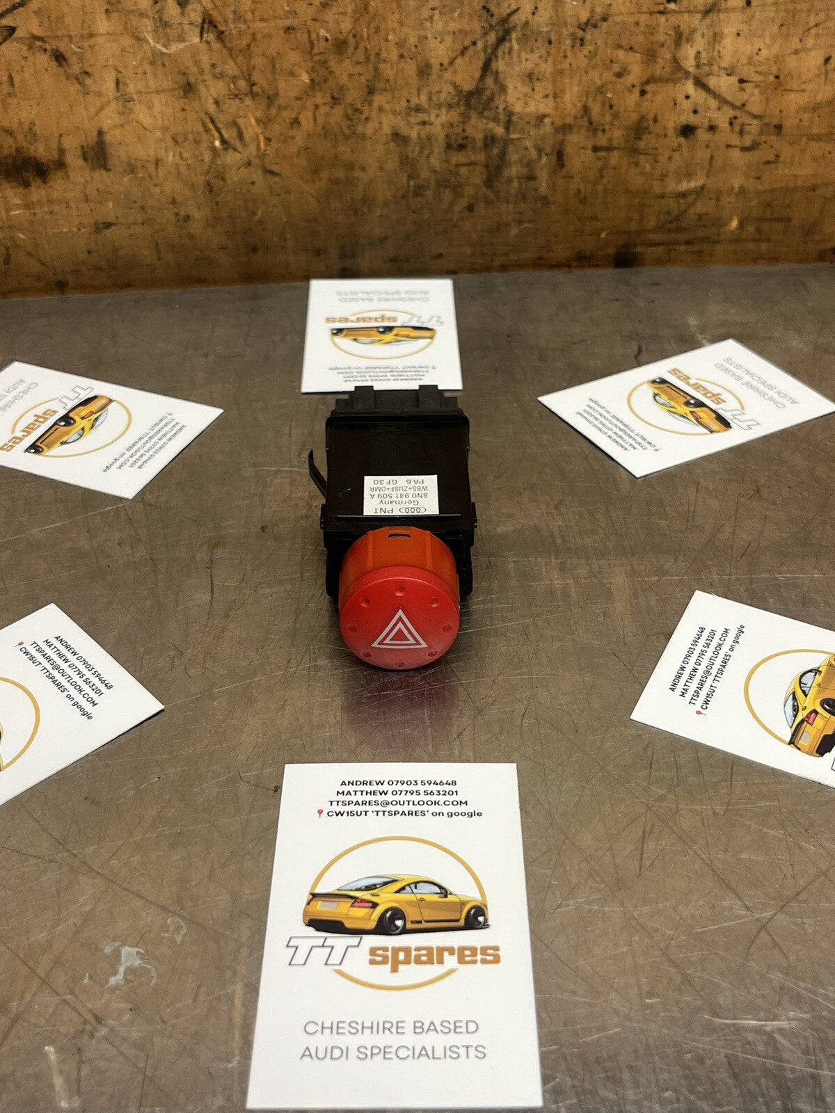 Audi TT Mk1 99-06 Hazard Warning Switch Button A / B 8N0941509A