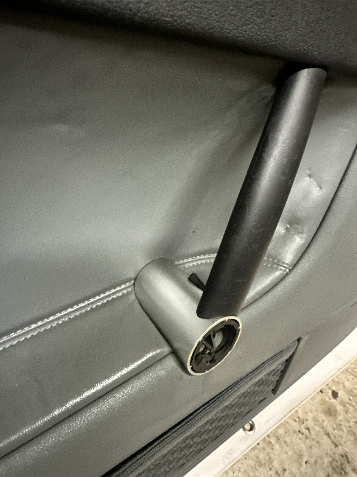 99-06AUDI TT MK1 8N BOSE COUPE Passengers Front Left Inner Door Card Trim Panel