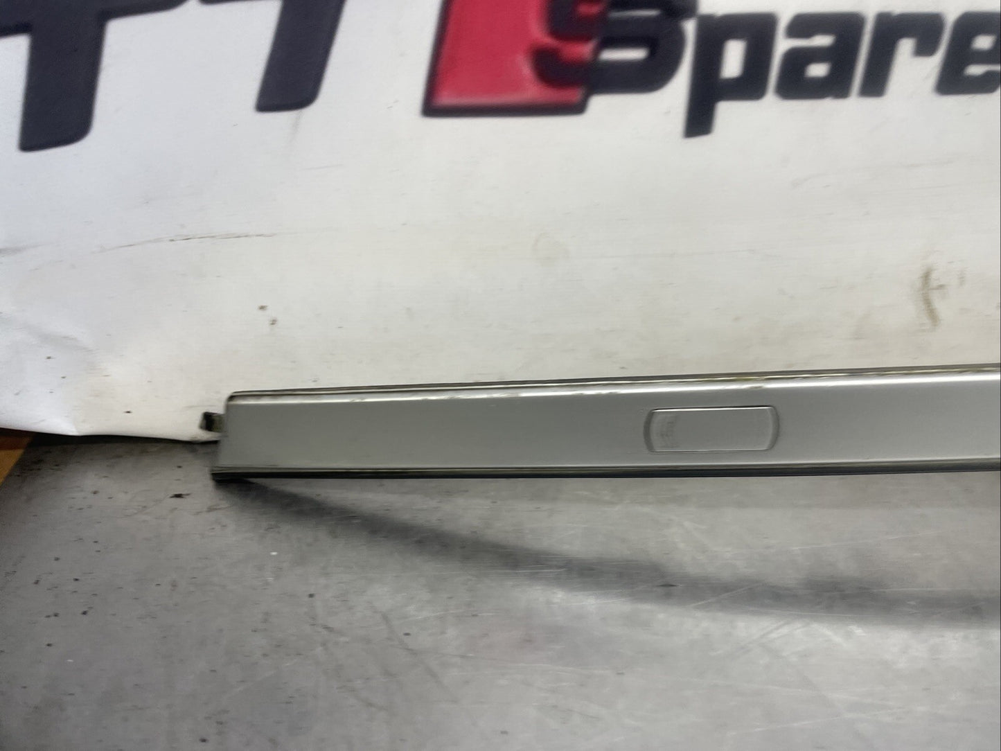 Dachleiste links Audi TT 8N Leiste Dach LICHTSILBER LY7W 8N8853705D silber
