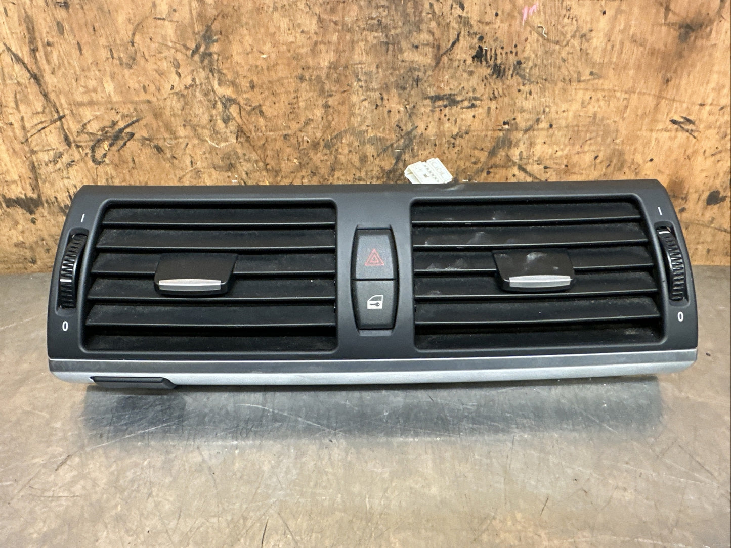BMW E70 X5 Dashboard Centre Air Vent  7161801 7161802 6958654