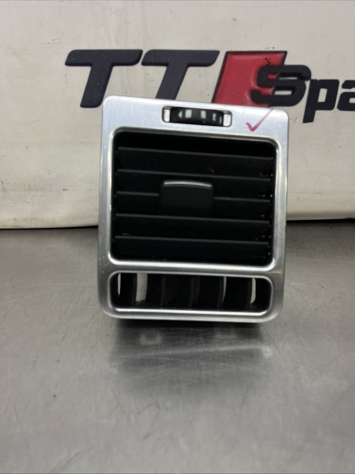 RANGE ROVER L322 2006 DASHBOARD AIR VENT GRILL LEFT SIDE LRGJBD500270PUY