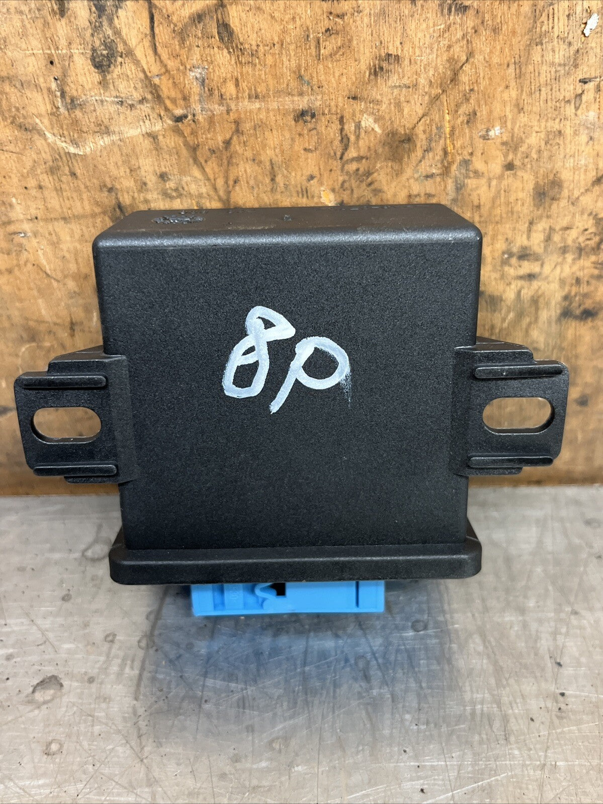 VW AUDI SEAT SKODA HEADLIGHT RANGE CONTROL UNIT GENUINE 4L0907357
