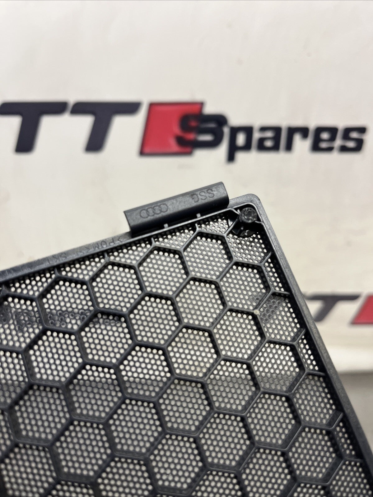 Audi TT 8N MK1 Right Offside O/s Bose Speaker Grill Cover 8N0035420A Blue
