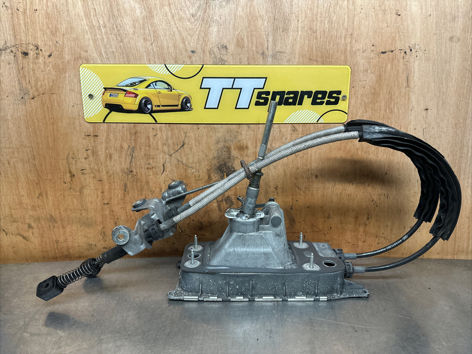 AUDI TTS 8J MK2 GEAR SELECTOR 6 SPEED MANUAL 2006 TO 2014 1K0711060B