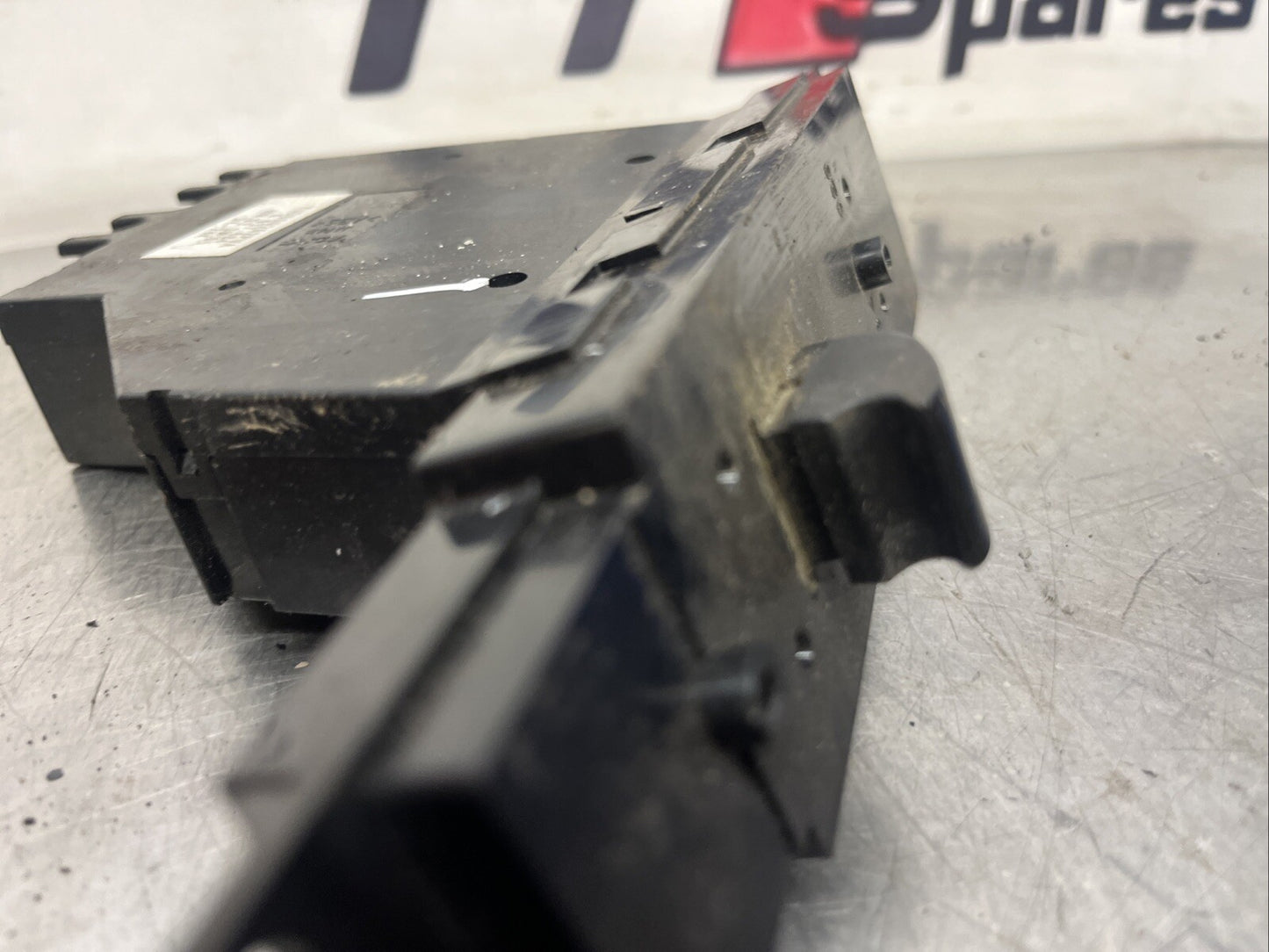 RANGE ROVER L322 WINDOW CONTROL SWITCH FRONT LEFT SIDE 2003 YUD000263PVA