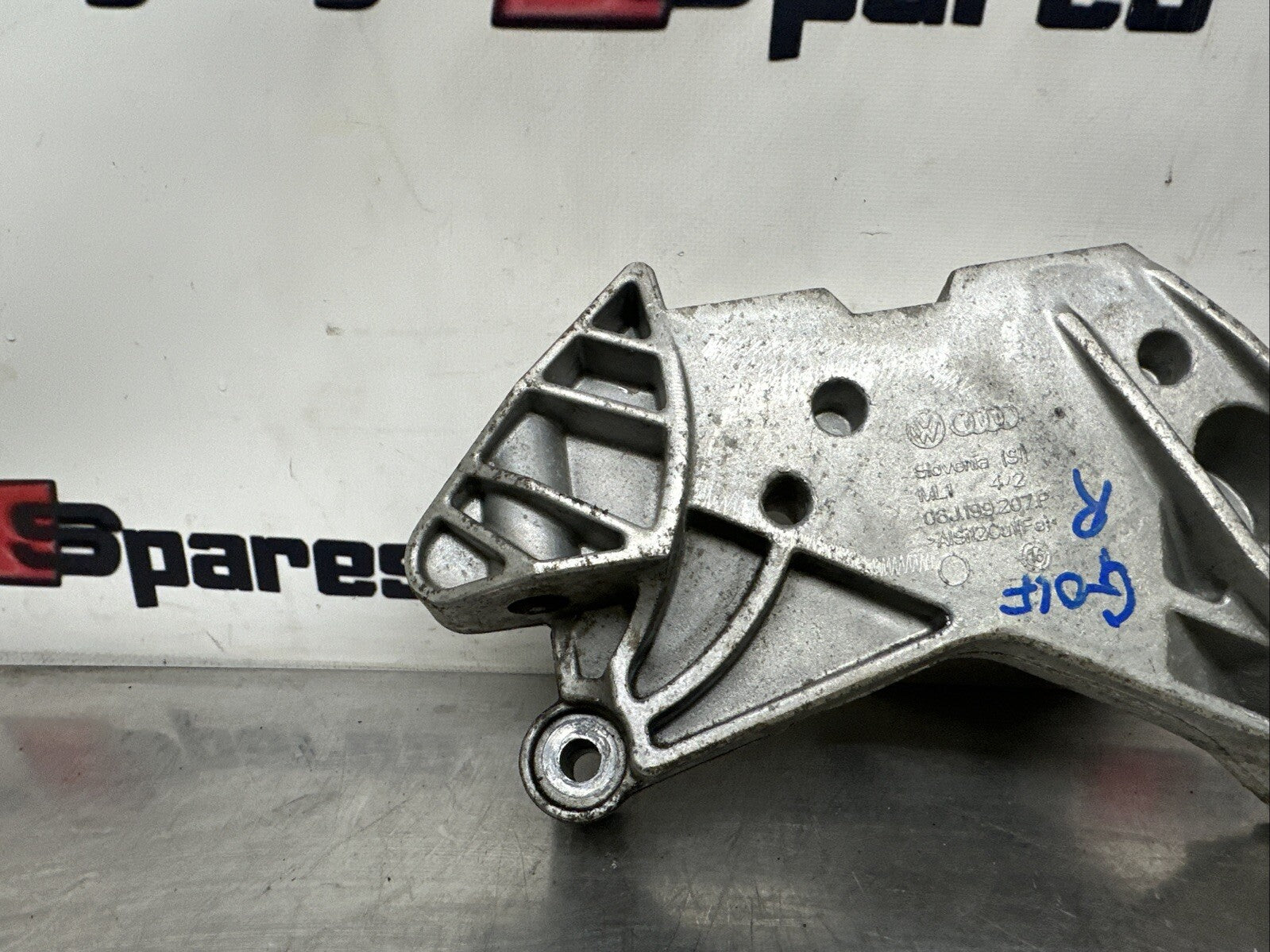 GENUINE 16-19 VW GOLF R MK7.5 AUDI S3 8V 2.0 ENGINE MOUNT BRACKET 06J199207P