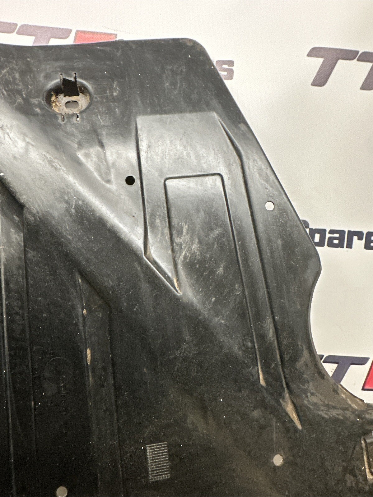 AUDI TT MK1 V6 REAR UNDER TRAYS 8N0825214E