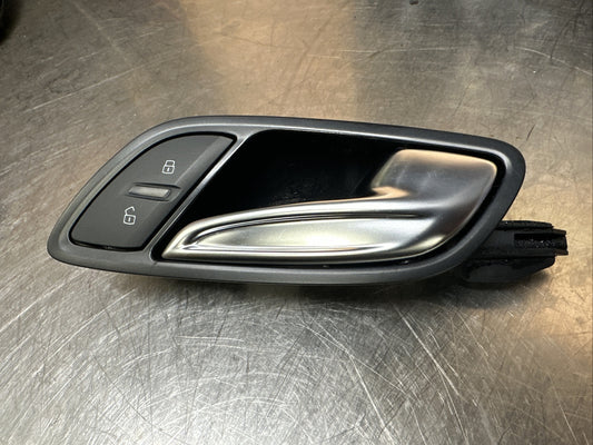 2014 AUDI TT BLACK EDITION 3DR DRIVER SIDE FRONT INNER DOOR HANDLE 8J1837020