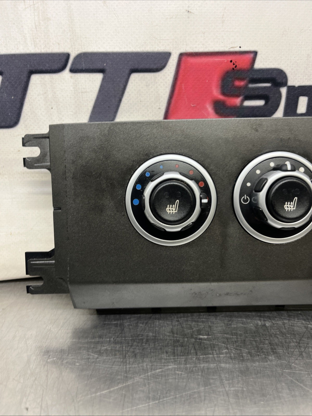 Land Rover Range Rover L322 4.4tdv8 2012 rear Heated Seat Switch controls dials