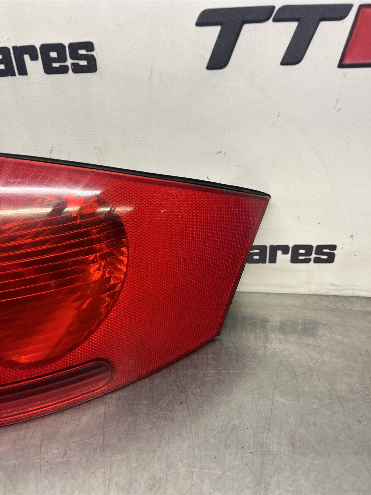 2000 AUDI TT 1.8T MK1 QUATTRO MK1 (8N) DRIVERS SIDE REAR LIGHT