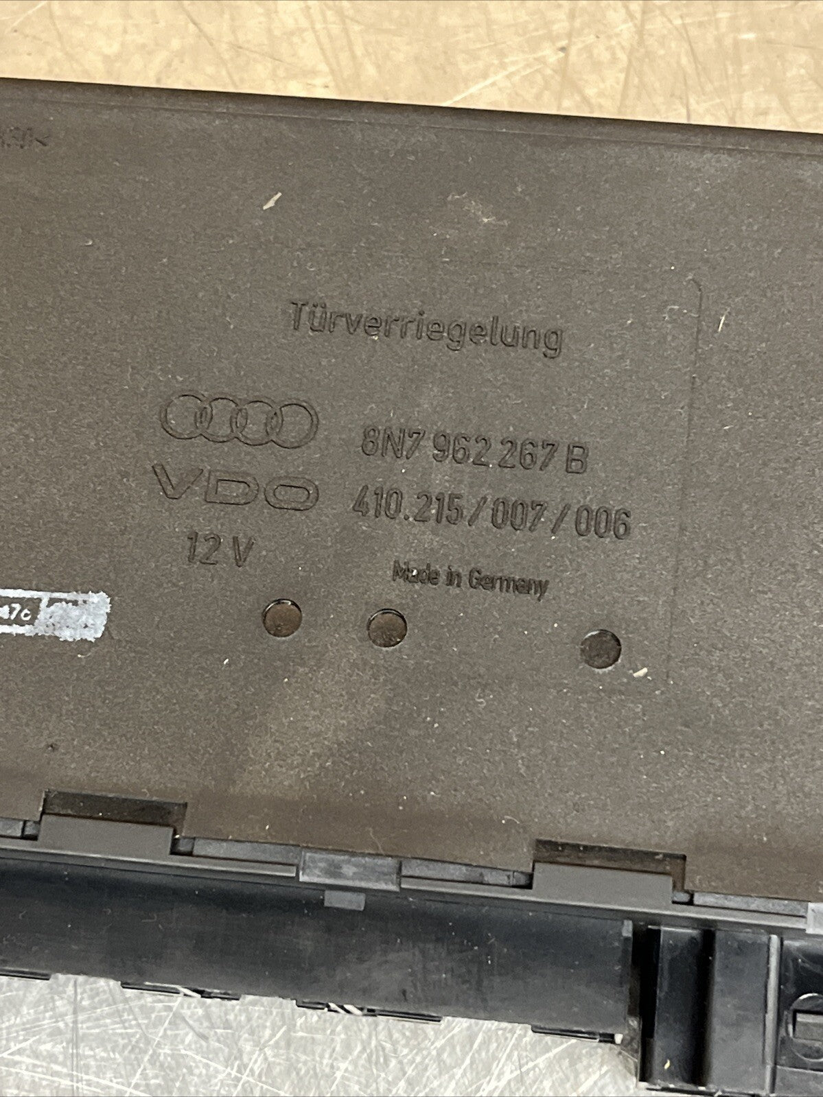 Audi TT CCM 8N7962267B Plug And Play 6 Months Warranty With 2 Key Fobs