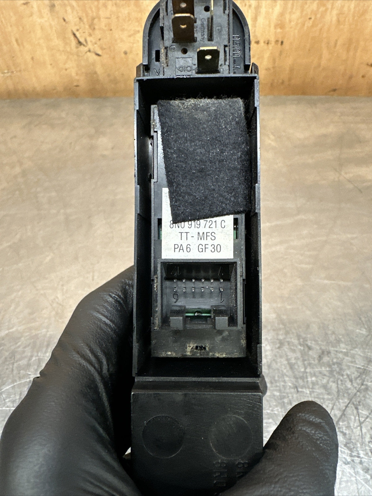 2005 AUDI TT ROADSTER DOOR LOCK AND ROOF CONTROL + SAT NAV SWITCH 8N0919721C
