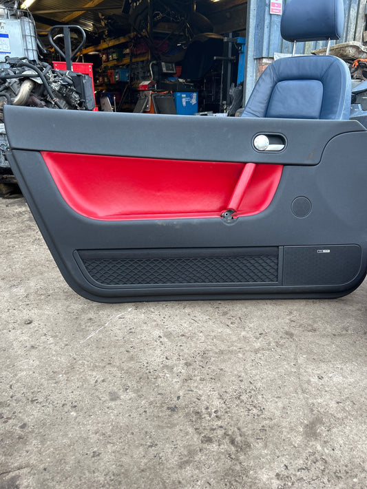 Audi TT MK1 Red front seats & Door cards
