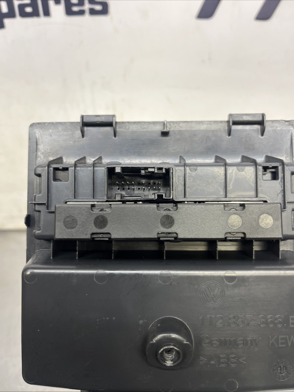 Vw Touran 2010/2015 Center Console Ashtray 1T2-857-368-E