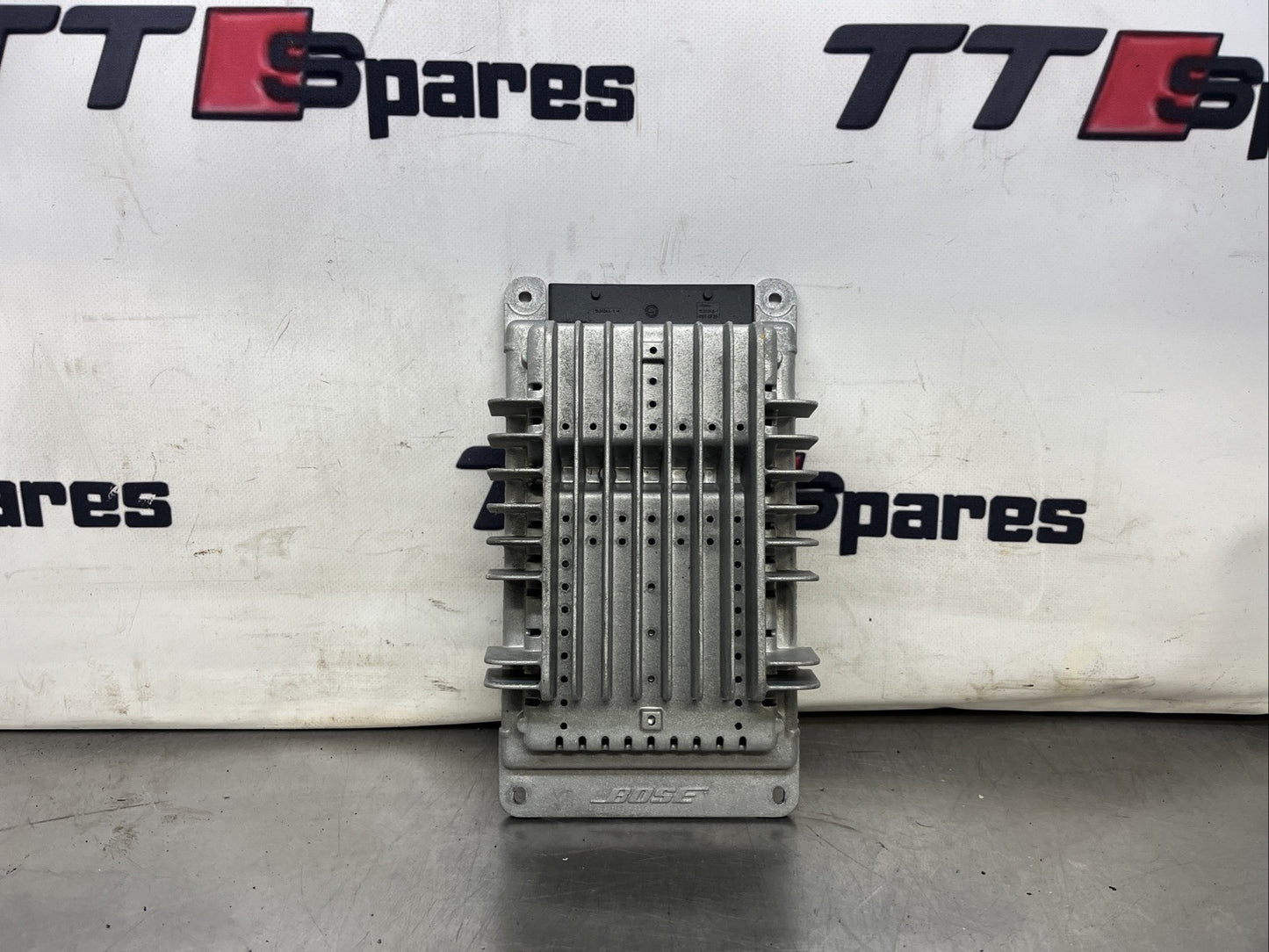 Audi TT MK1 Bose Amplifier 2006 8N8035223A