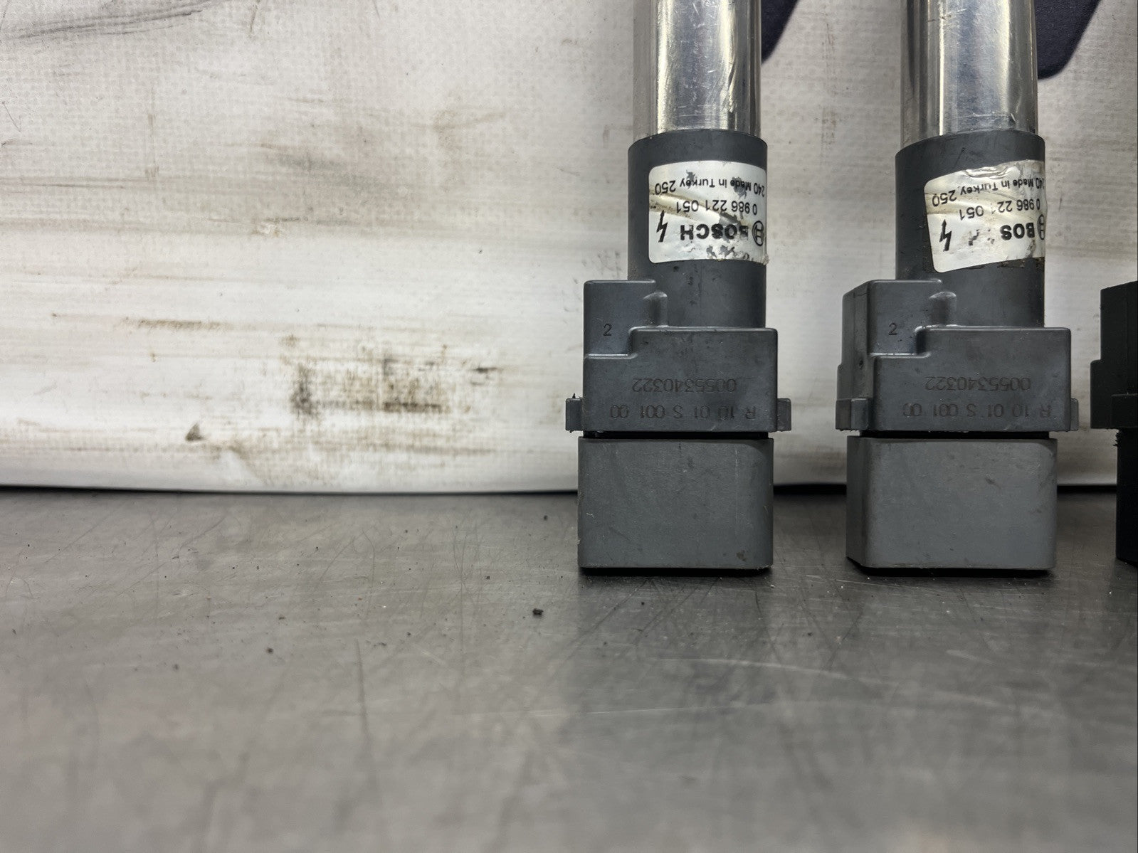 Audi TT V6 Quattro 2004 3.2 petrol ignition coil pack x4 set 0986221051
