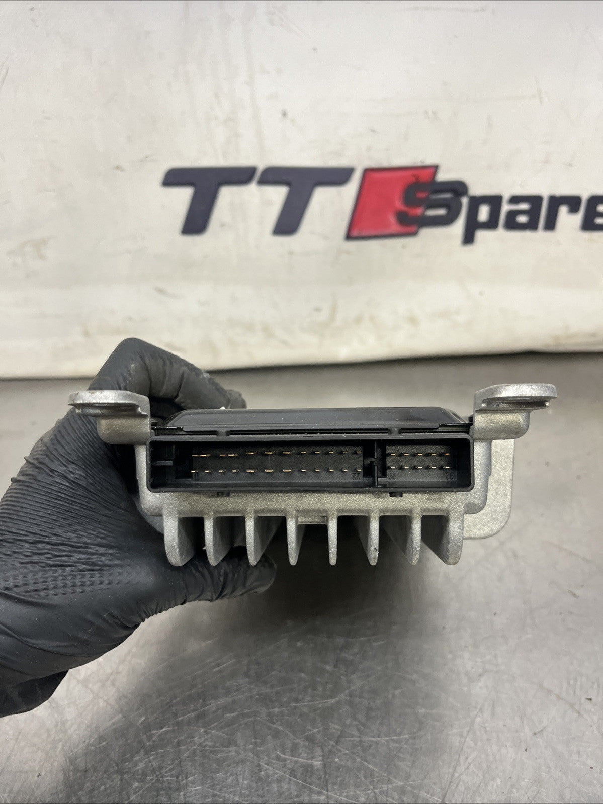 Audi TT MK1 Bose Amplifier 2006 8N8035223A