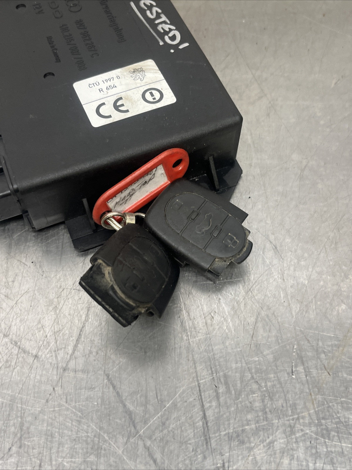Audi TT MK1 8N Roadster Convertible CCM comfort control module 8N7962267C