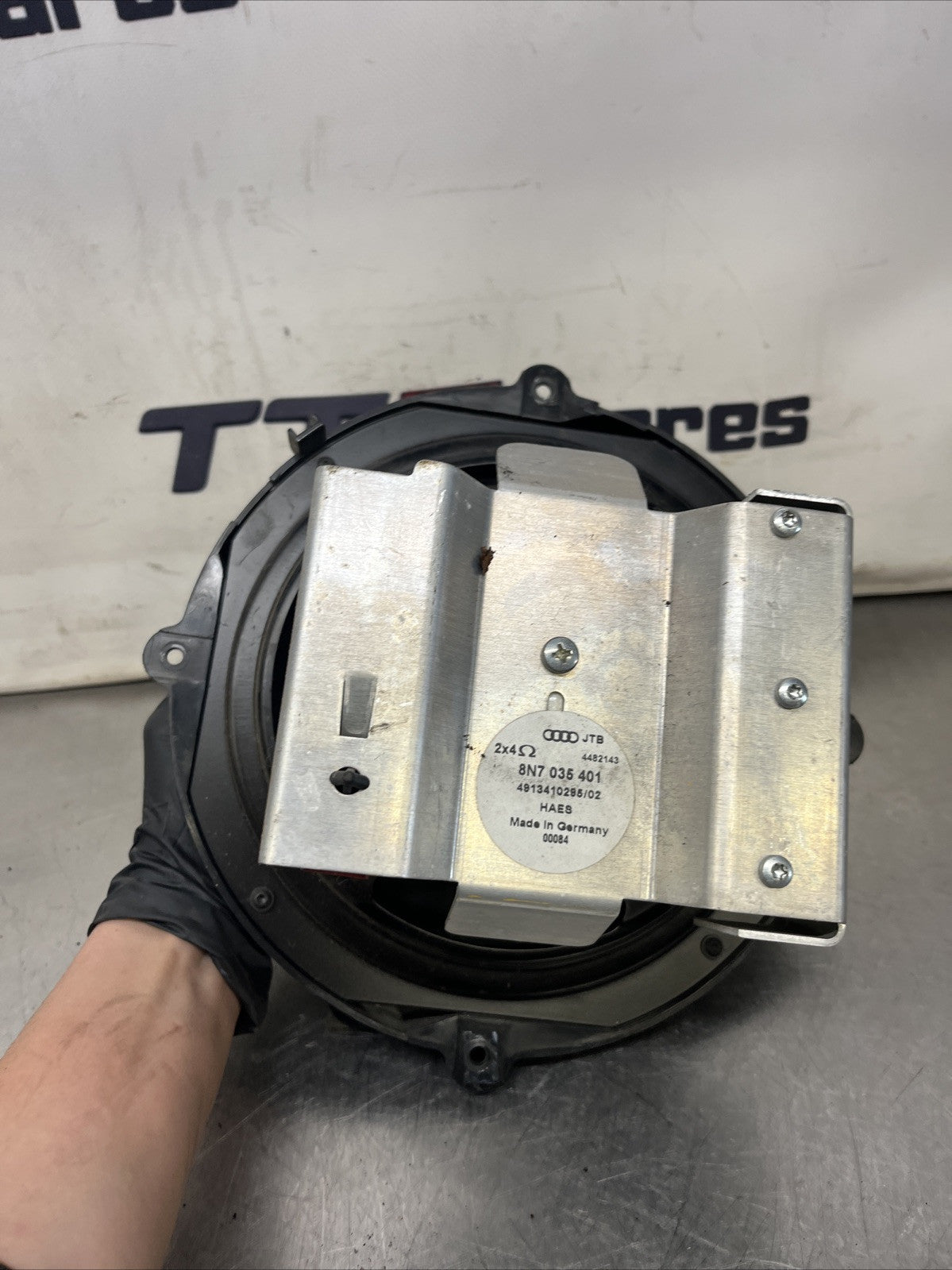 audi tt mk1 Subwoofer Speaker 1998-2005 8N7035401