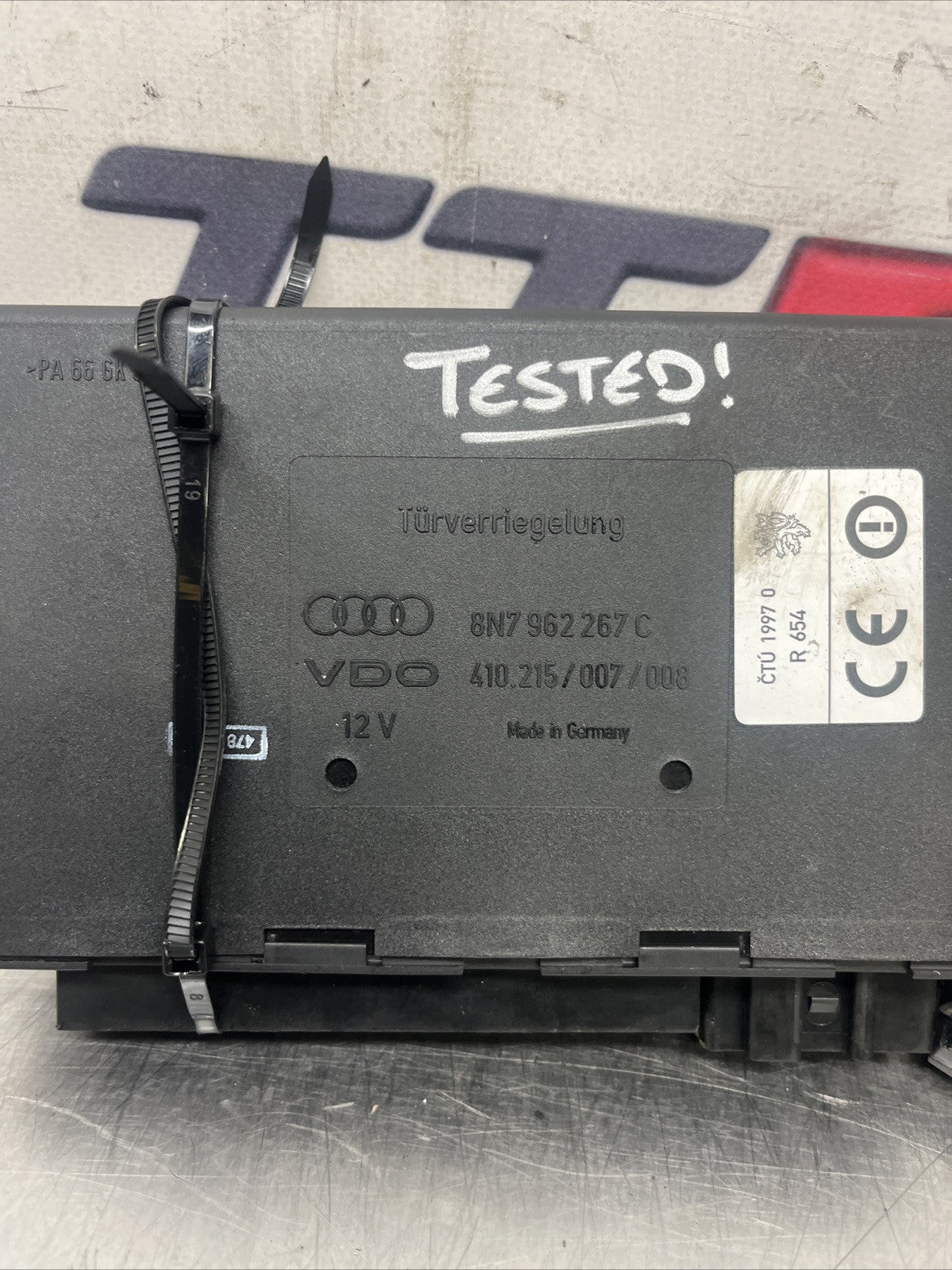 Audi TT MK1 8N Roadster Convertible CCM comfort control module 8N7962267C