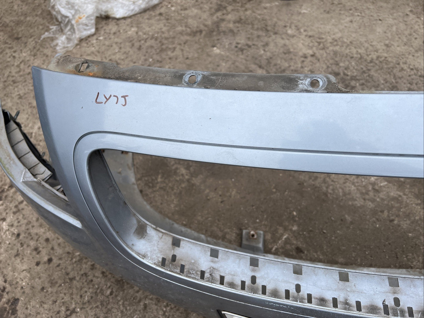 GENUINE AUDI TT MK1 1998-2006 FRONT BUMPER 8N0807111MX AVUS SILVER