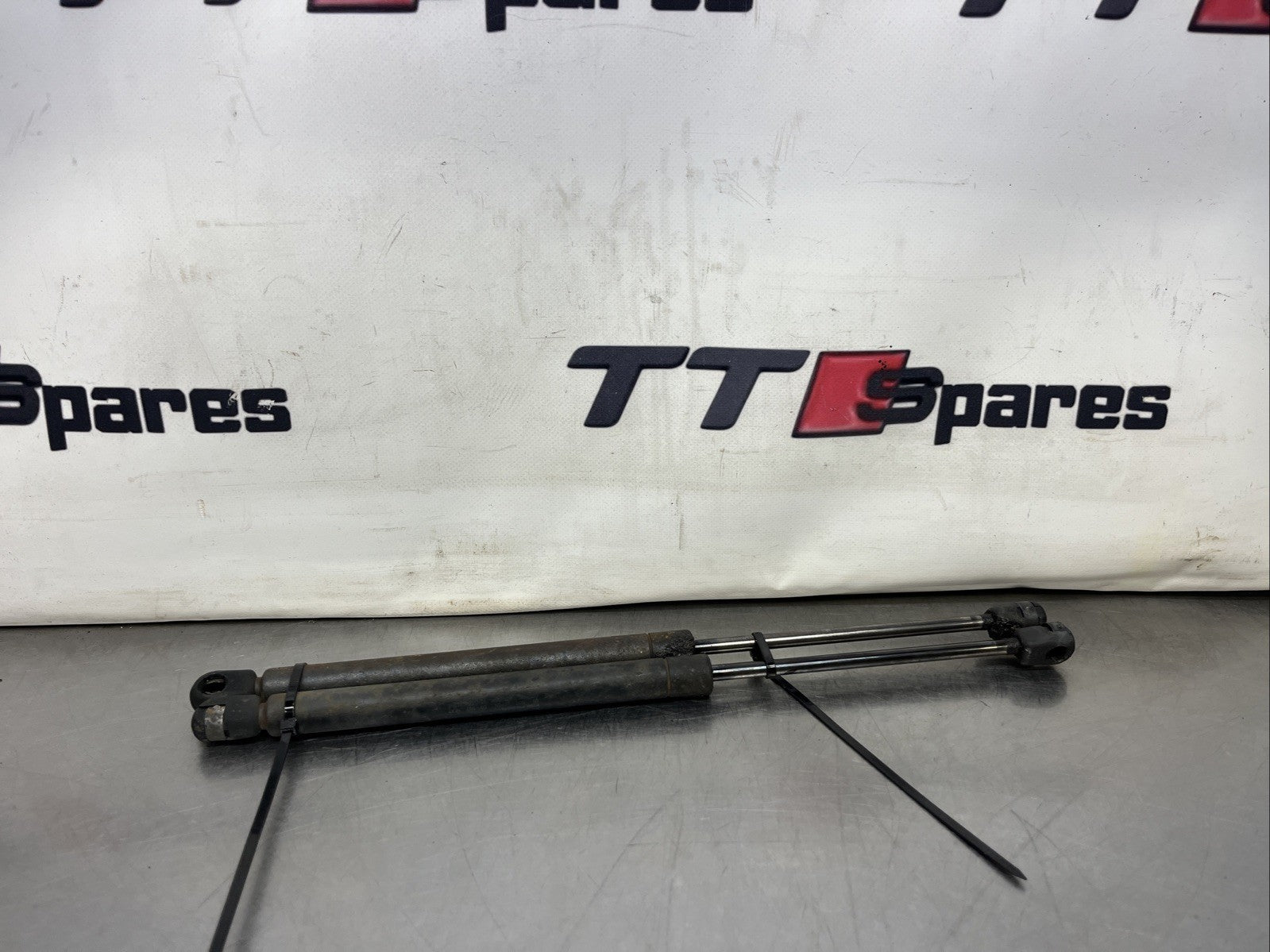 Audi TT Mk1 8N 1998-2006 Convertible PAIR Boot Tailgate Lifter Struts Supports