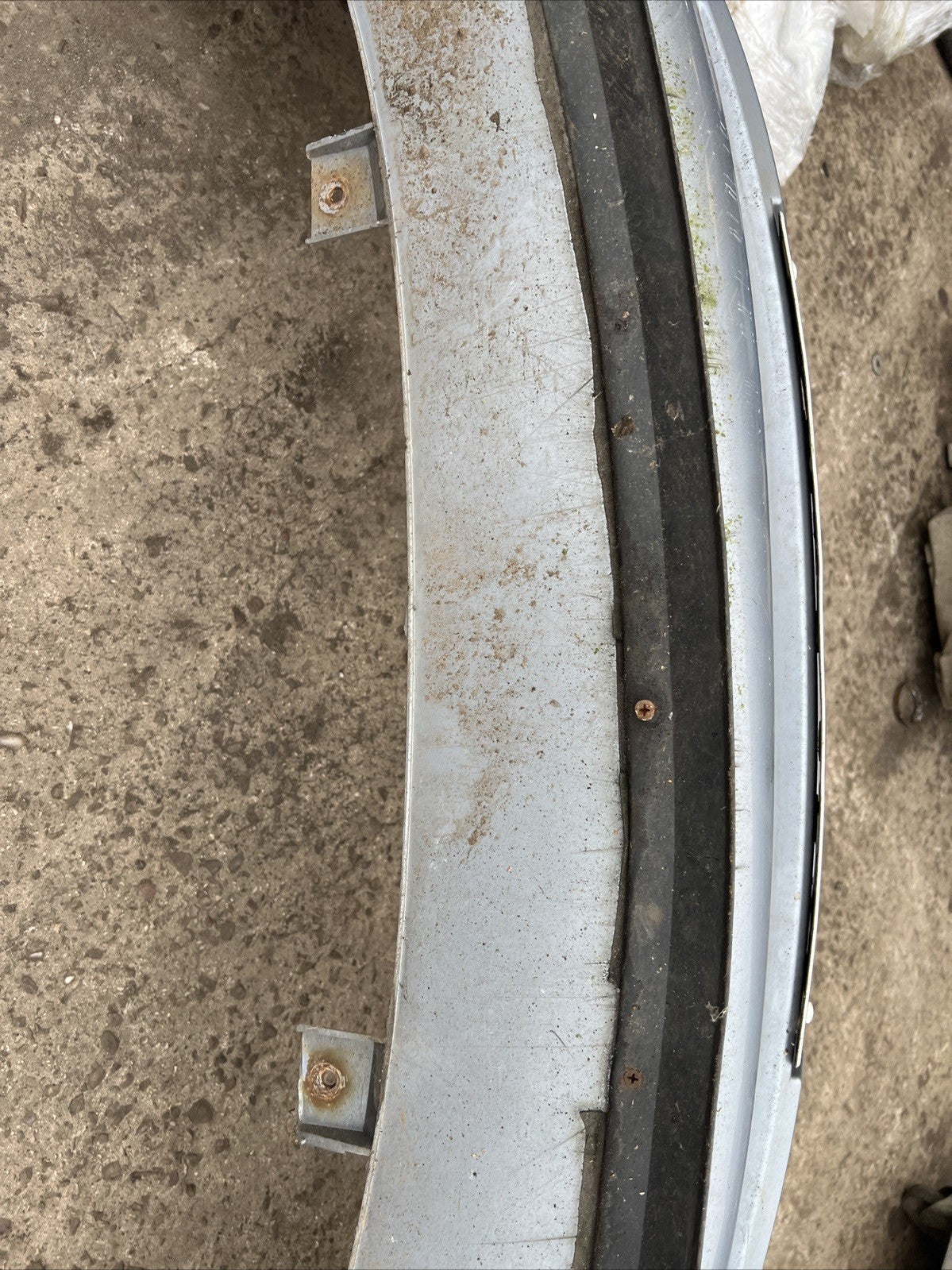 GENUINE AUDI TT MK1 1998-2006 FRONT BUMPER 8N0807111MX AVUS SILVER