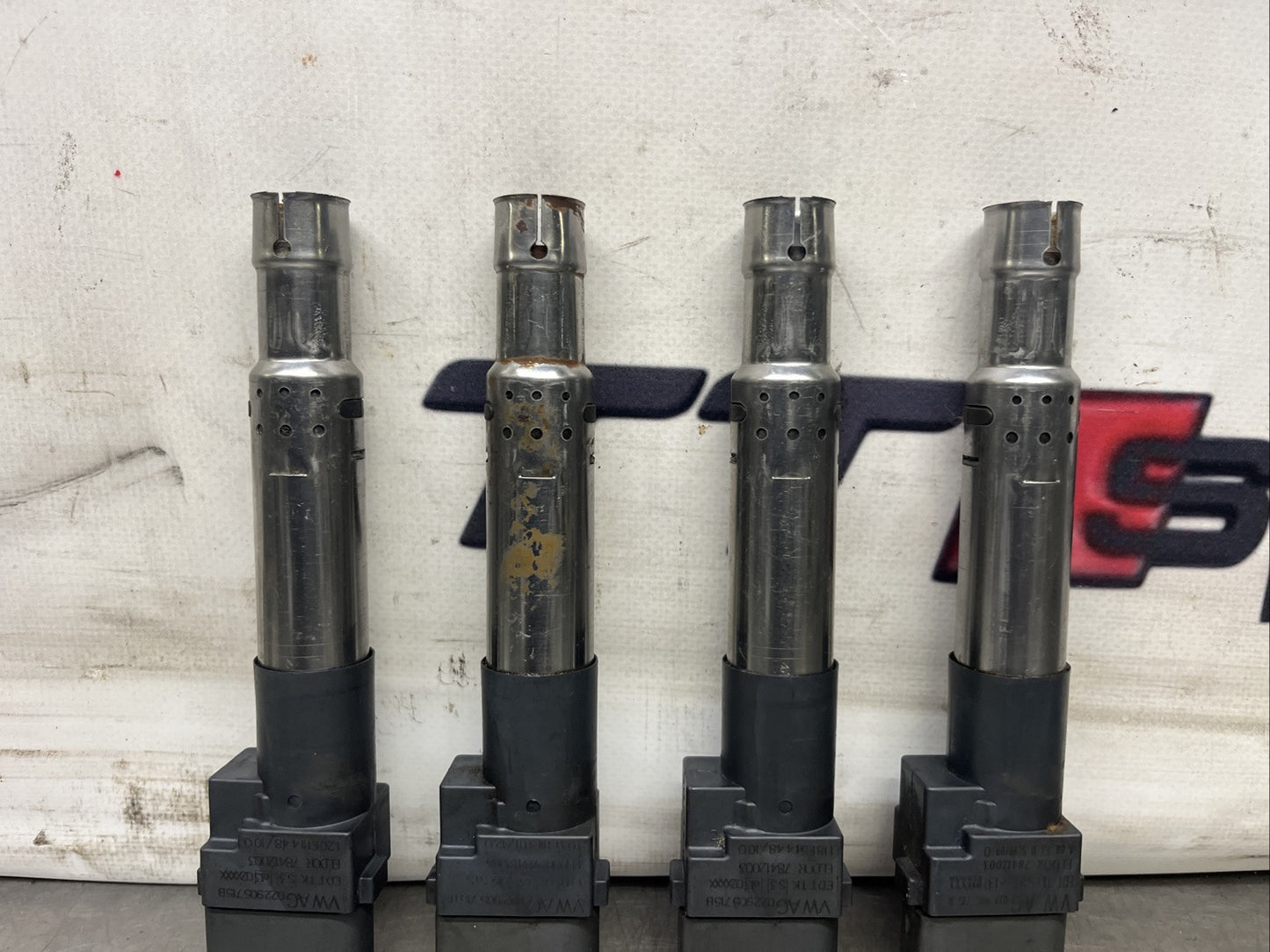 Audi TT V6 Quattro 2004 3.2 petrol ignition coil pack x4 set 0986221051 GENUINE