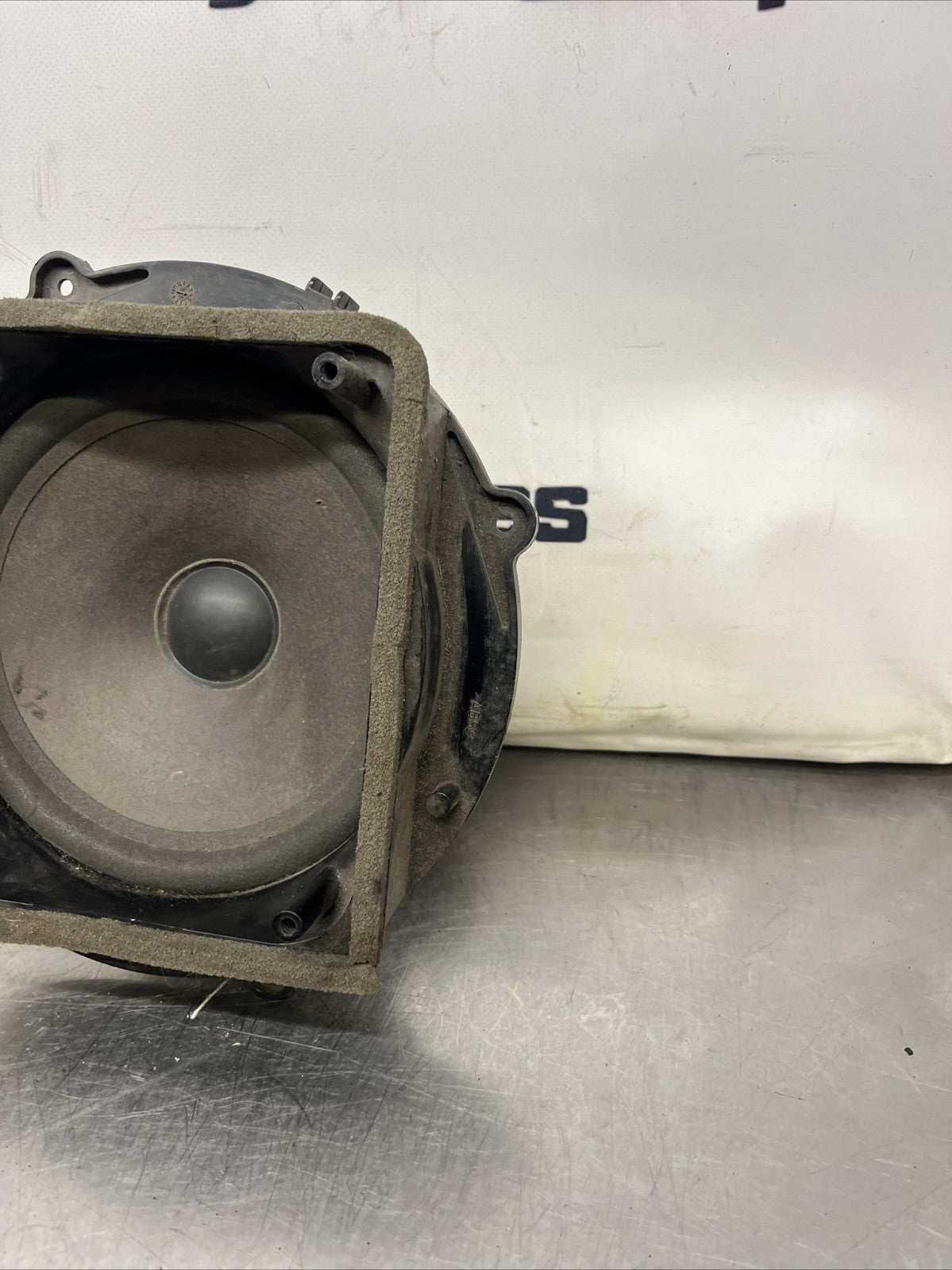 audi tt mk1 Subwoofer Speaker 1998-2005 8N7035401