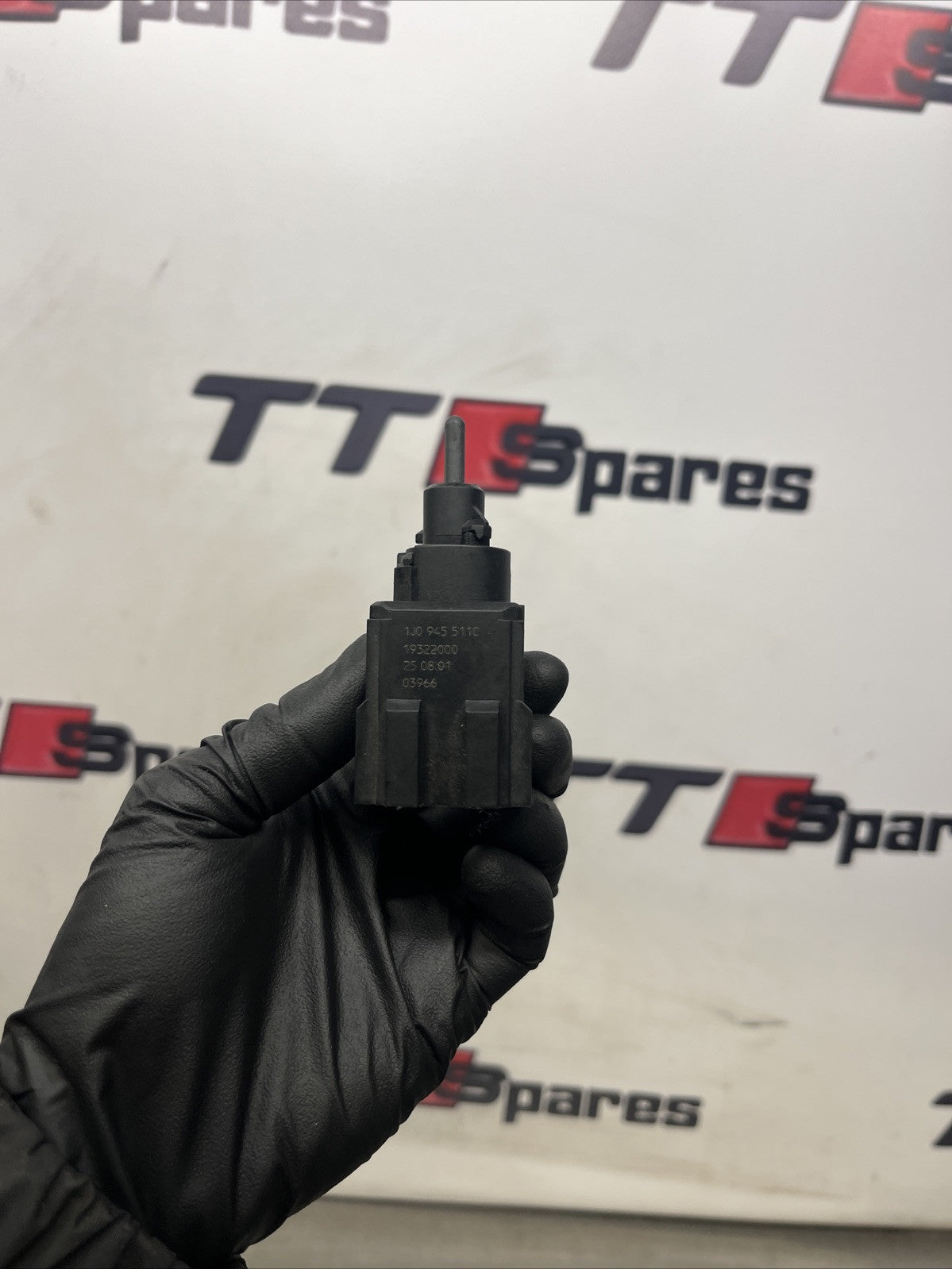 1J0945511D 1J0945511 Brake Light Stop Switch VW Volkswagen BLACK