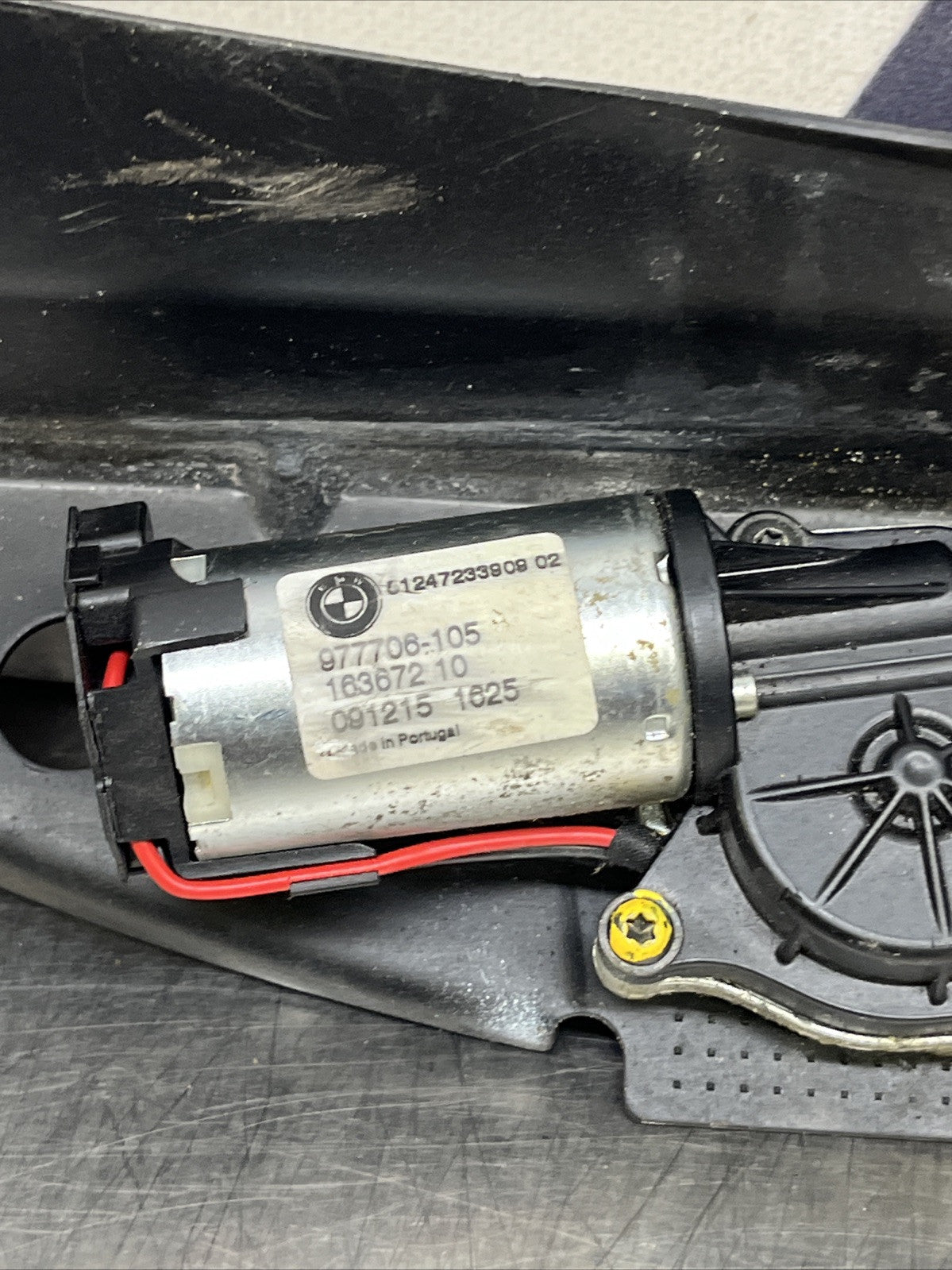 BMW X5 E70 2007-2013 Rear Tailgate Trunk & Lock Actuator Mechanism 977706105
