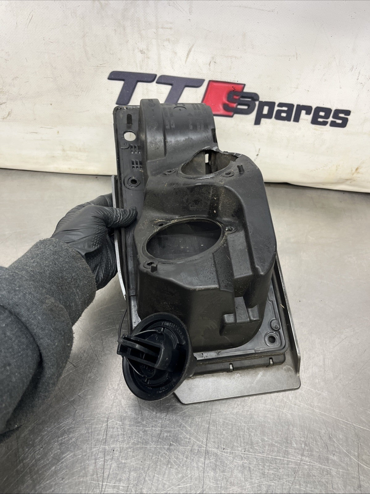VAUXHALL VIVARO RENAULT TRAFIC 2014-2019 FUEL FILLER FLAP + HOUSING 93457385