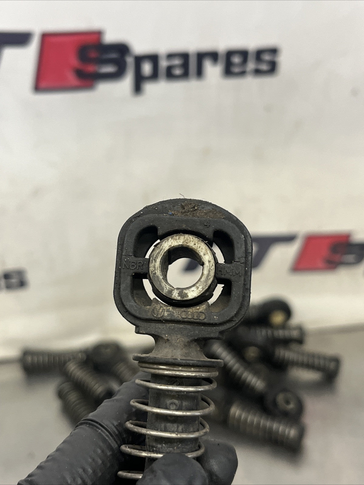 Audi TT 8n 99-06 FL Gear Selector Cable End Catch 1J0711761C 2X