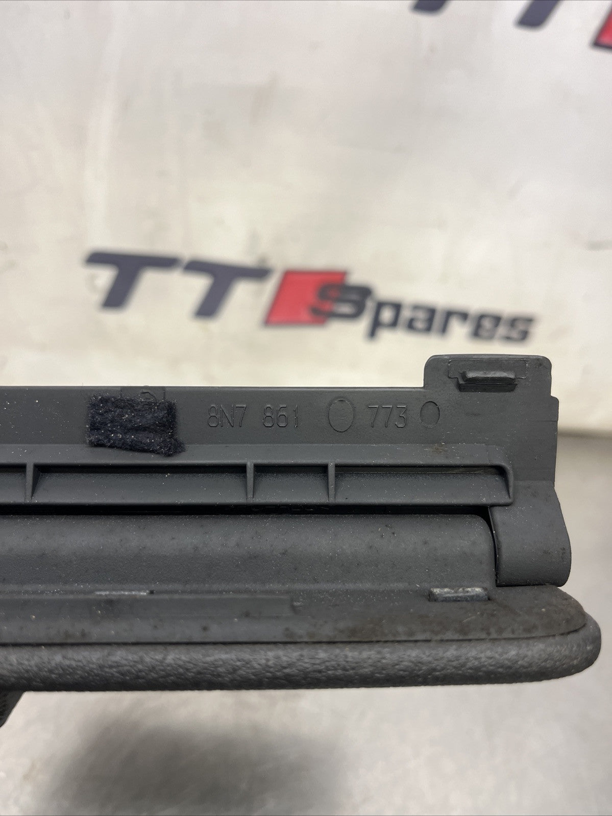 AUDI TT MK1 ROADSTER CUBBY GLOVE BOX DOOR (BLACK) 8N7861773