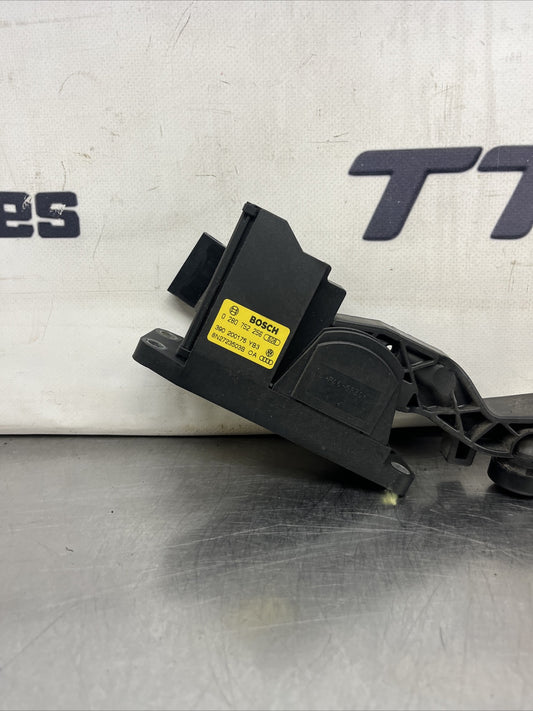 Audi TT 8N 6 Speed Automatic/manual Accelerator Pedal 8N2723503B