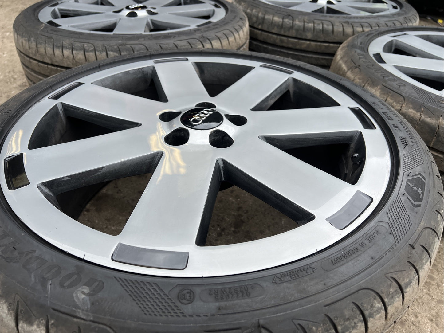 Audi TT MK1 2003 3.2 V6 5x100 18" Alloy Wheels & Tyres Set Grey TT61