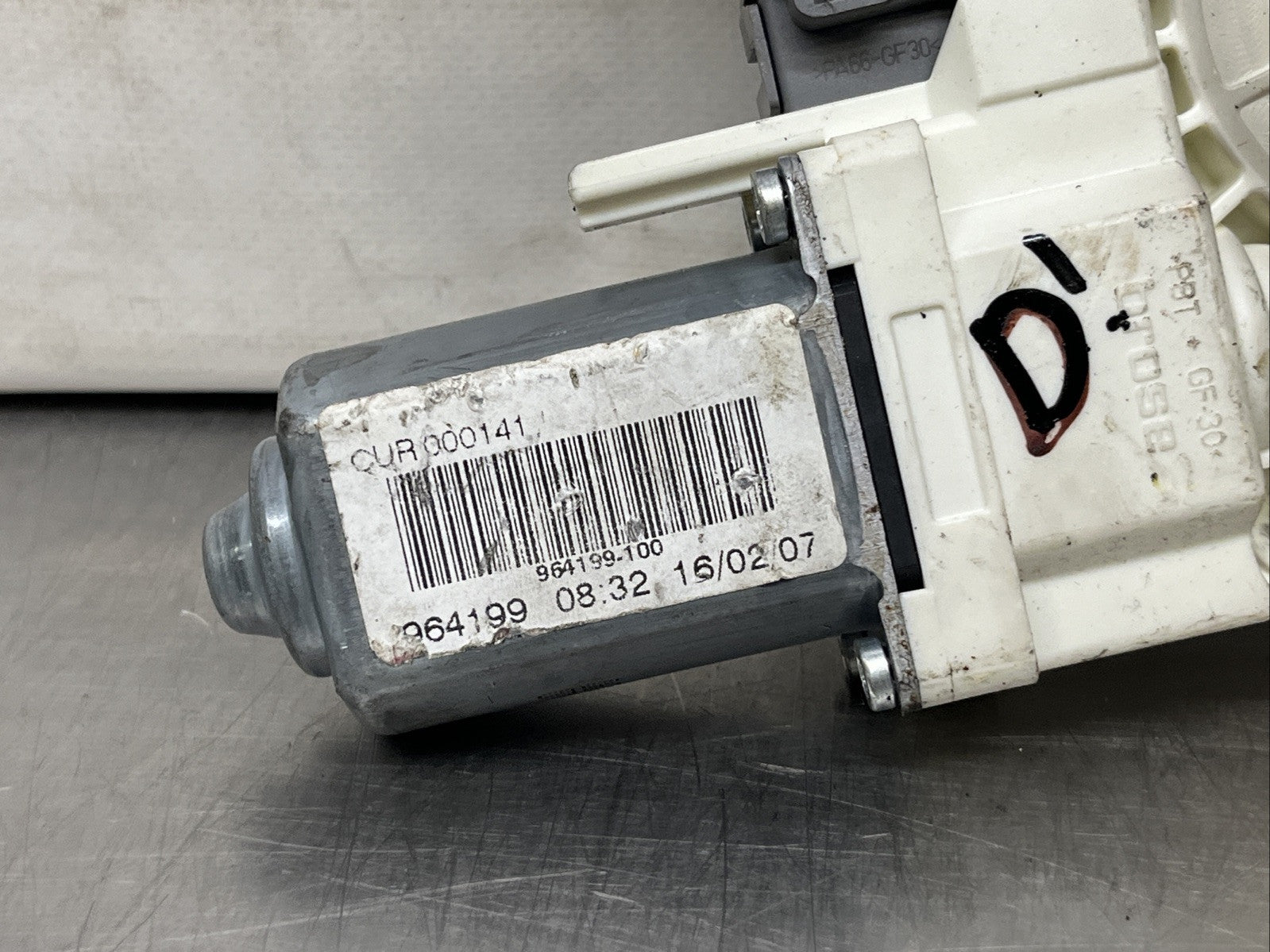 LAND RANGE ROVER 2006 OSF DRIVER SIDE FRONT WINDOW MOTOR CUR000141 964199