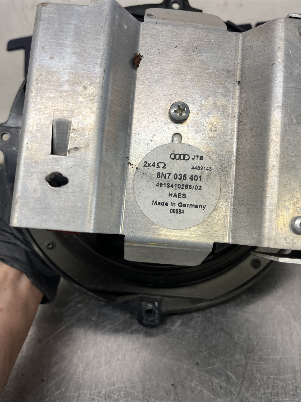 audi tt mk1 Subwoofer Speaker 1998-2005 8N7035401