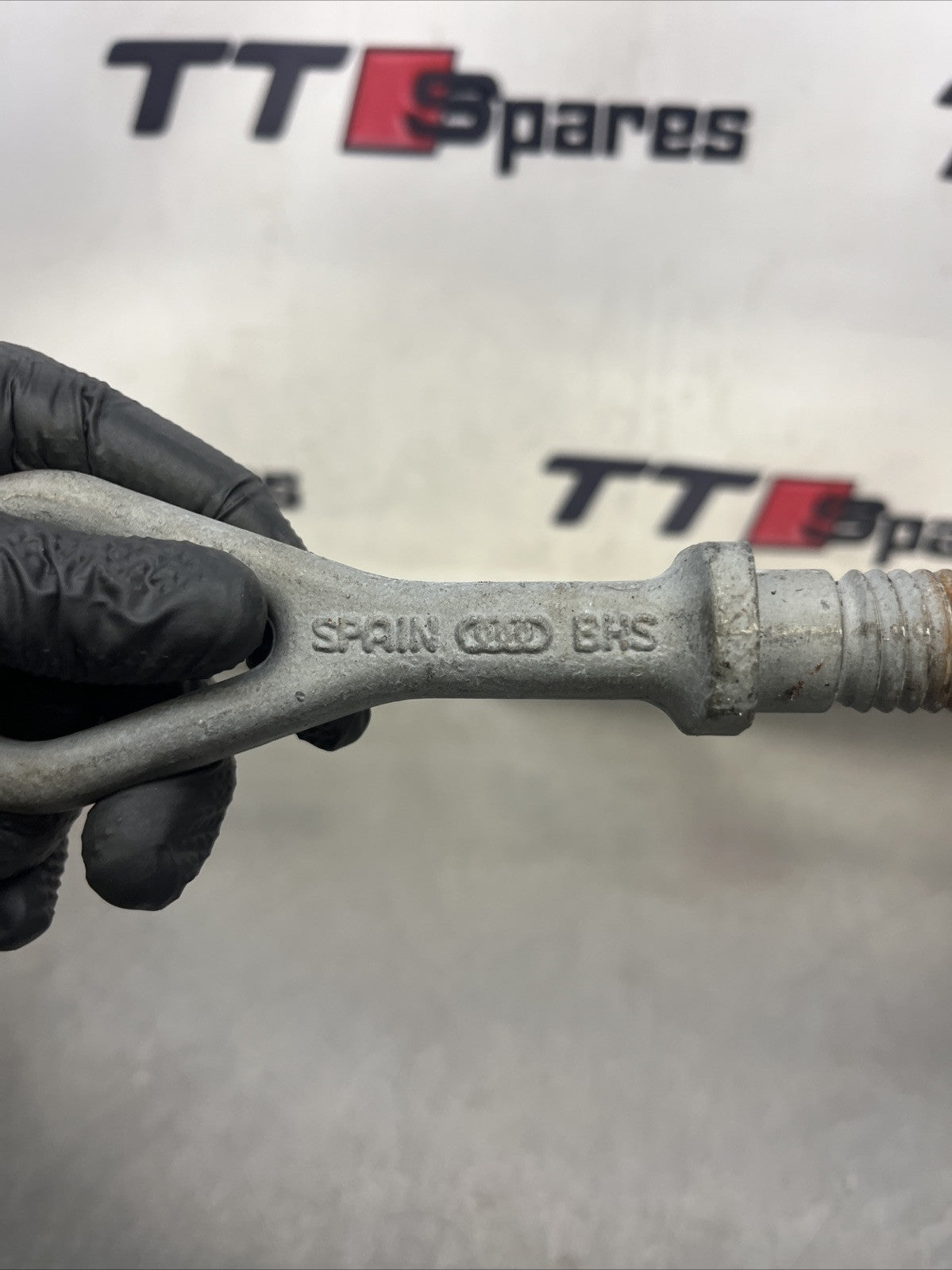 GENUINE AUDI TT A3 A4 A5 A6 RS4 RS6 TOWING TOW HOOK EYE 4B0805616A
