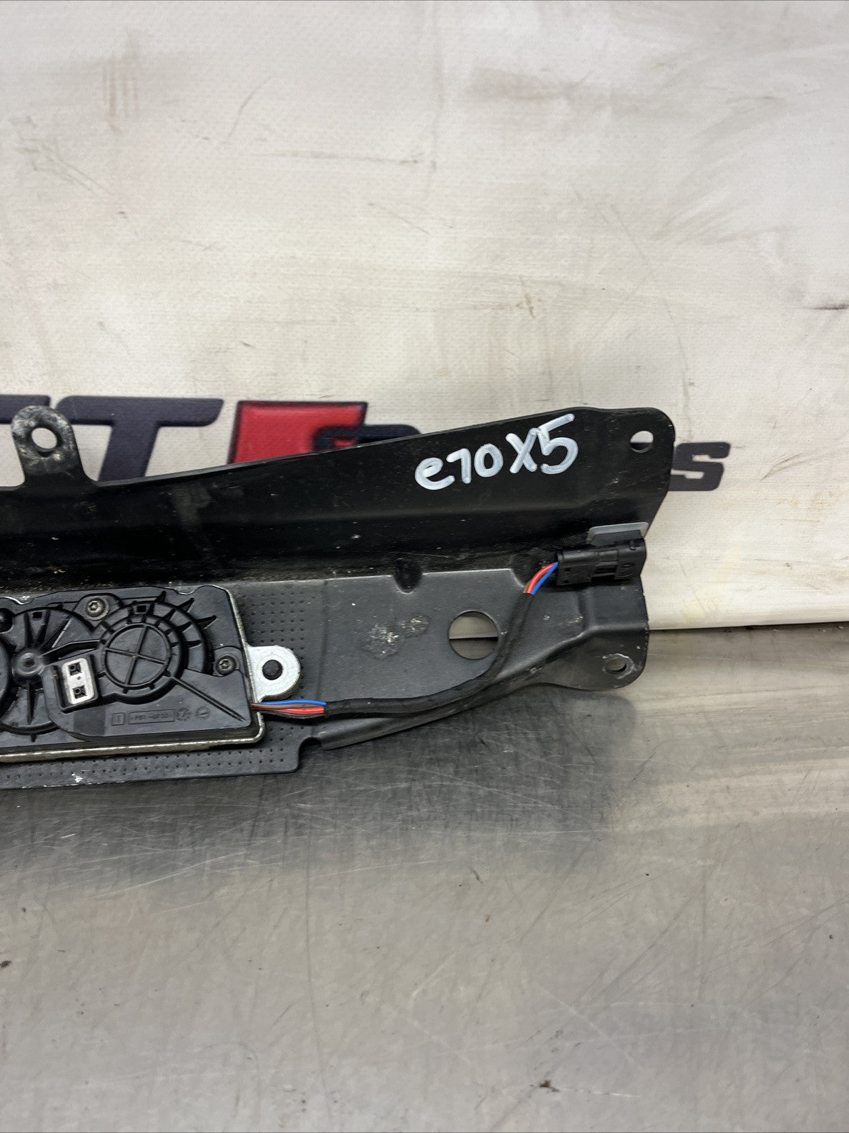 BMW X5 E70 2007-2013 Rear Tailgate Trunk & Lock Actuator Mechanism 977706105