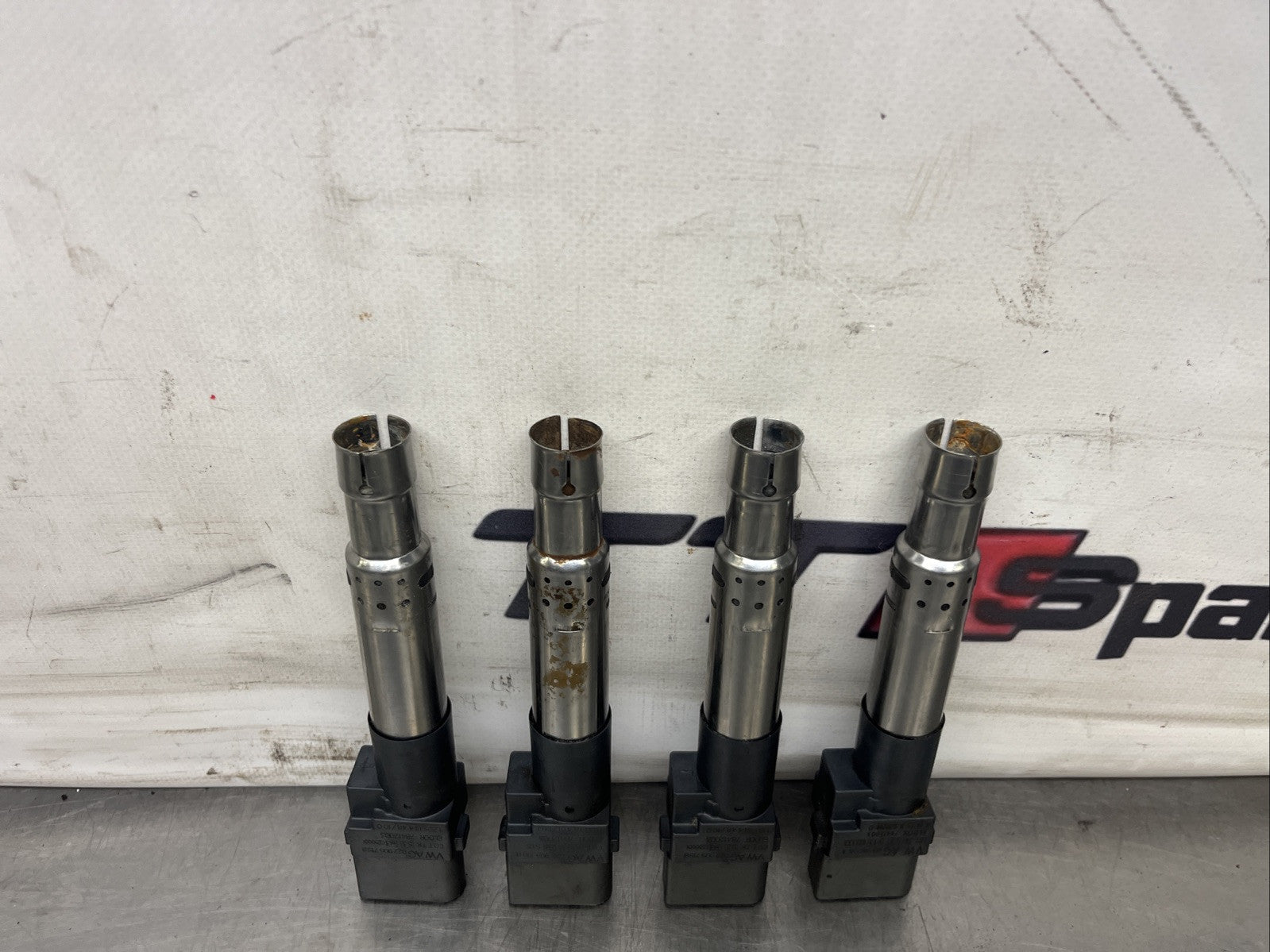 Audi TT V6 Quattro 2004 3.2 petrol ignition coil pack x4 set 0986221051 GENUINE