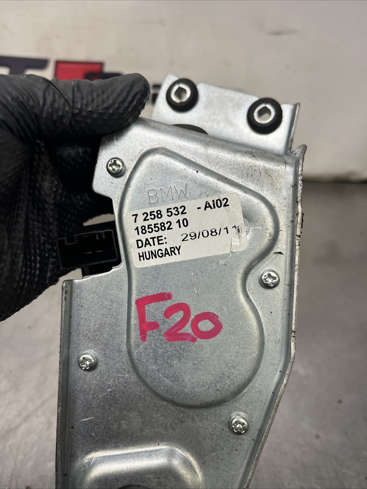 BMW 1 F20 M 135 i Rear Window Wiper Motor 7258532 18558210 2013