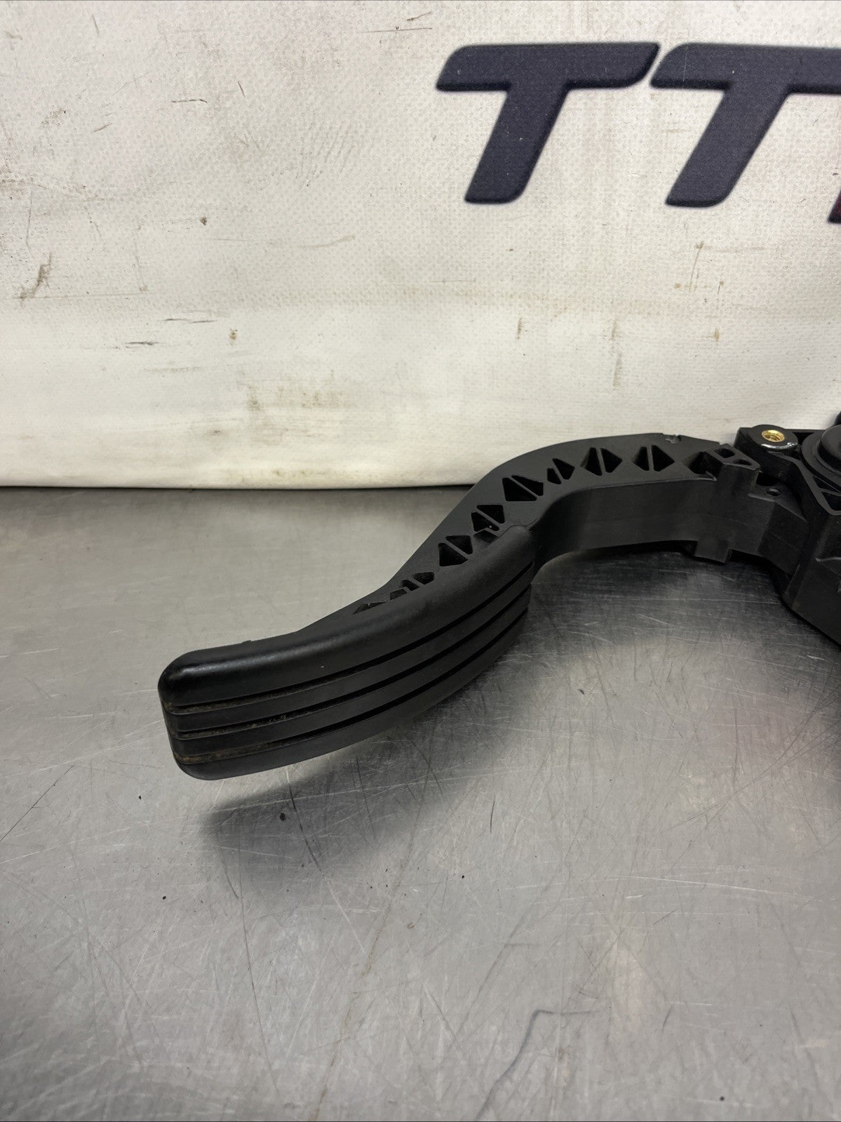 RENAULT TRAFIC ACCELERATOR THROTTLE PEDAL 180020024R MK3 2015 - 2019