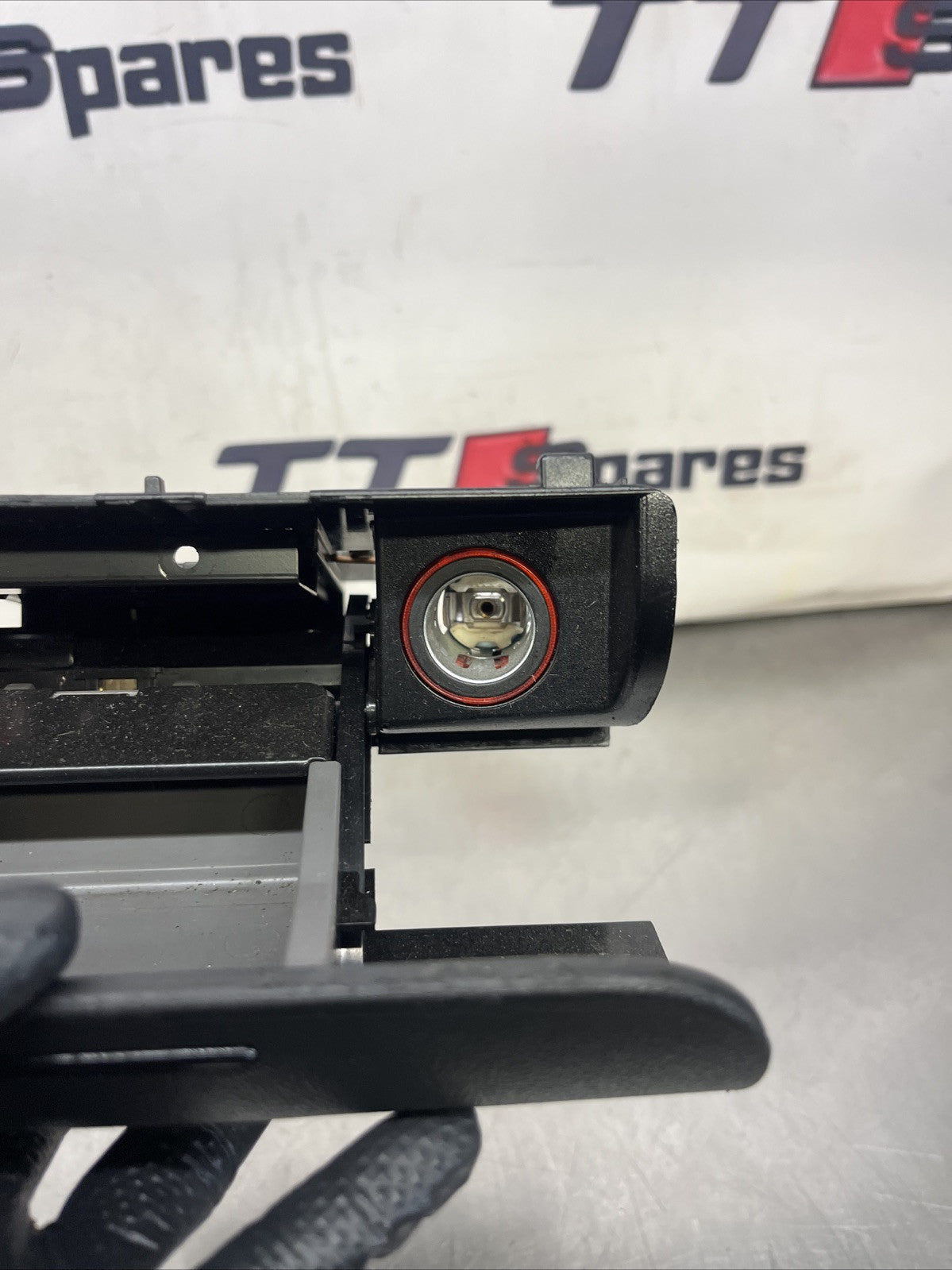 AUDI TT MK1 98-06 8N CENTRE CONSOLE ASHTRAY BLACK 8N0857951