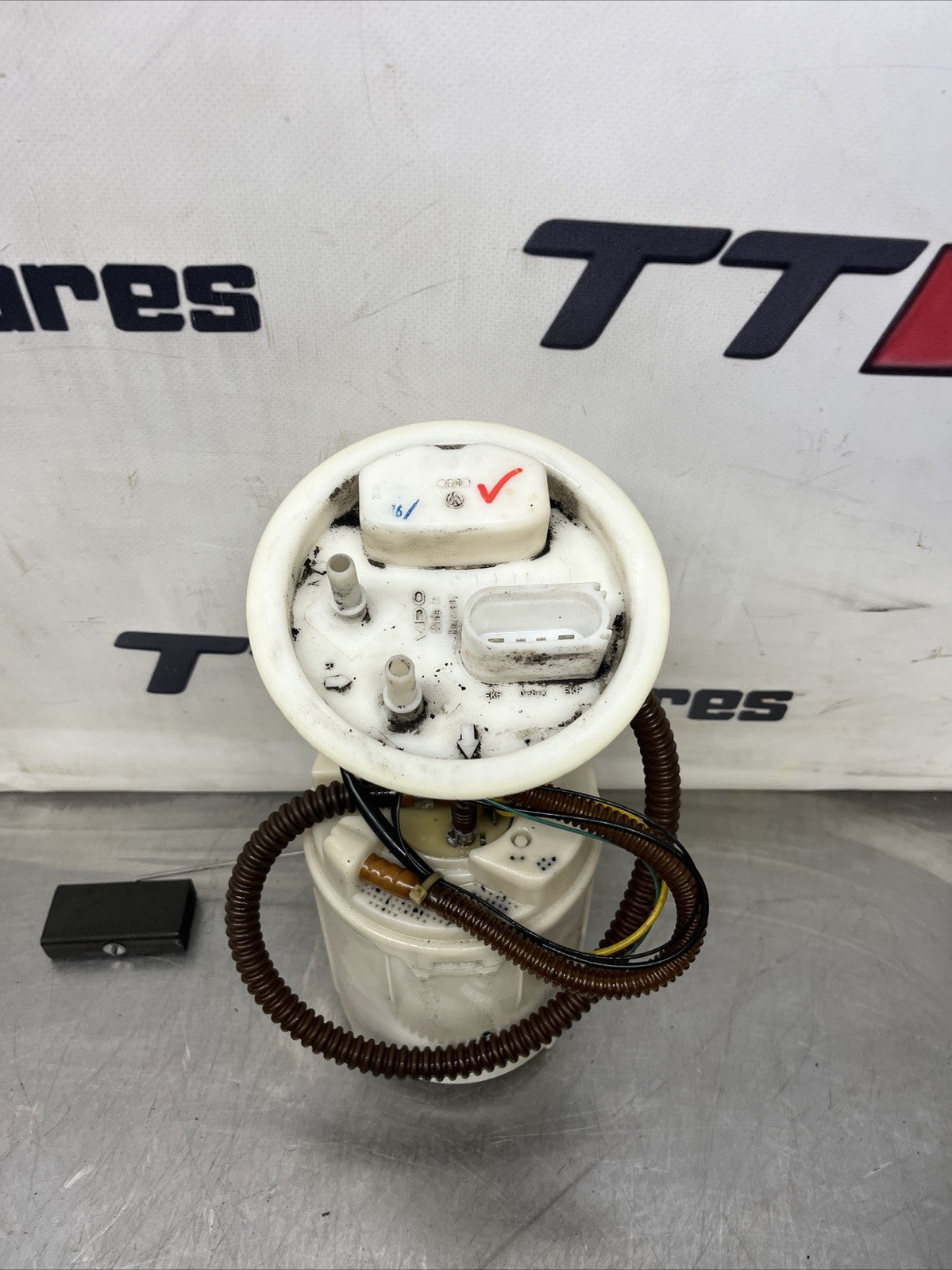 2003-06 AUDI TT Mk1 8n QUATTRO 1.8t + 3.2 V6 FUEL PUMP & SENDER 8L9919051J VDO