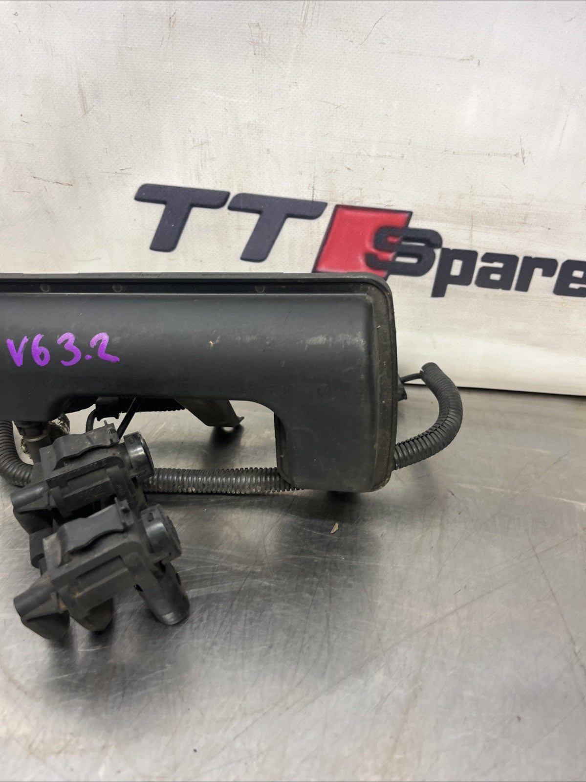 Audi TT Mk1 8N 1998-2006 3.2 V6 BHE HC Emissions Carbon Cannister 022133909