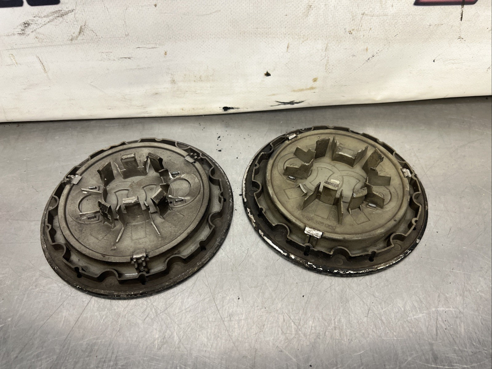 Audi TTMk1 8N 1998-2006 Genuine OEM RS4 Alloy Wheel Centre Caps Single X1