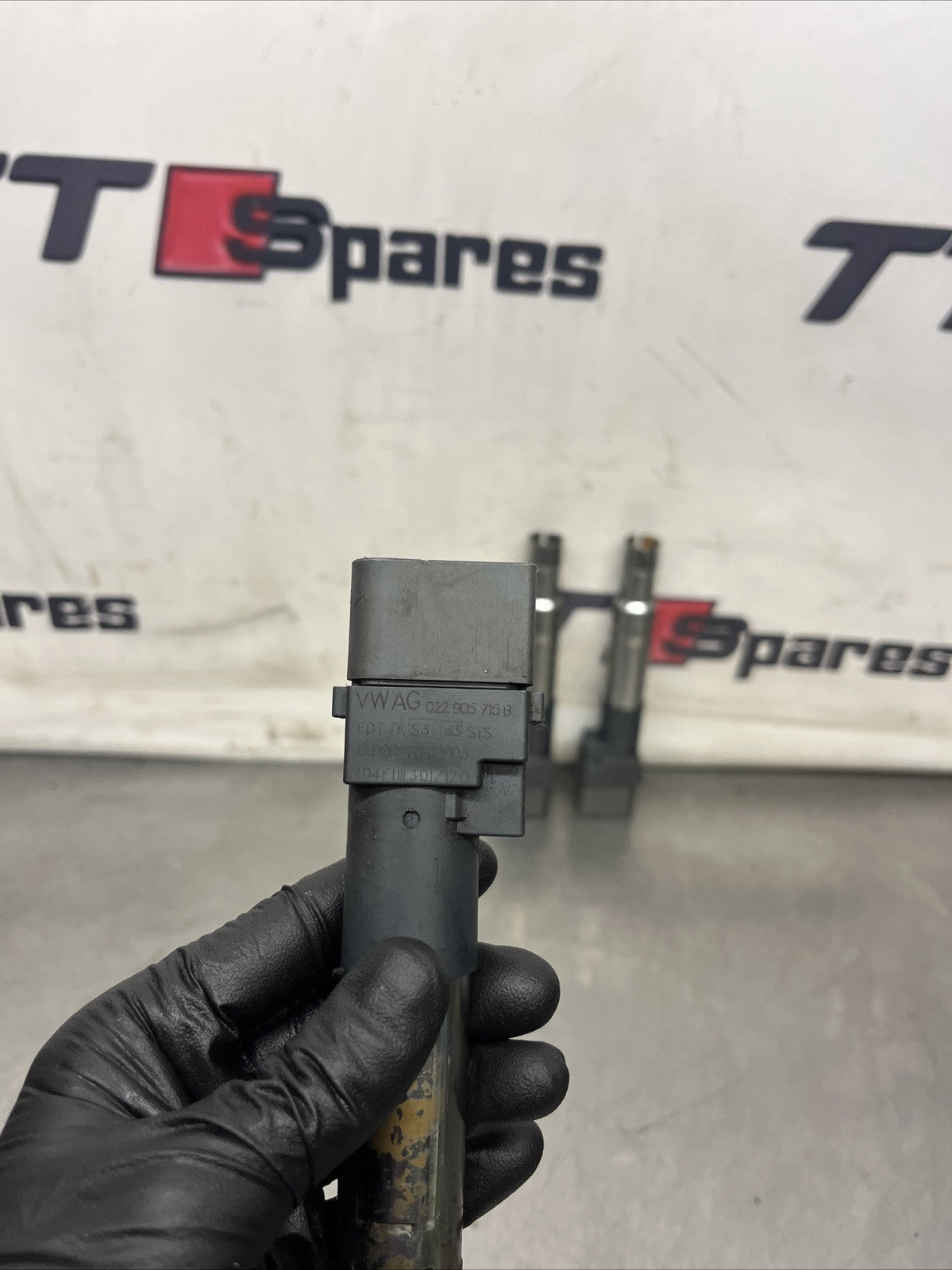 Audi TT V6 Quattro 2004 3.2 petrol ignition coil pack x4 set 0986221051 GENUINE